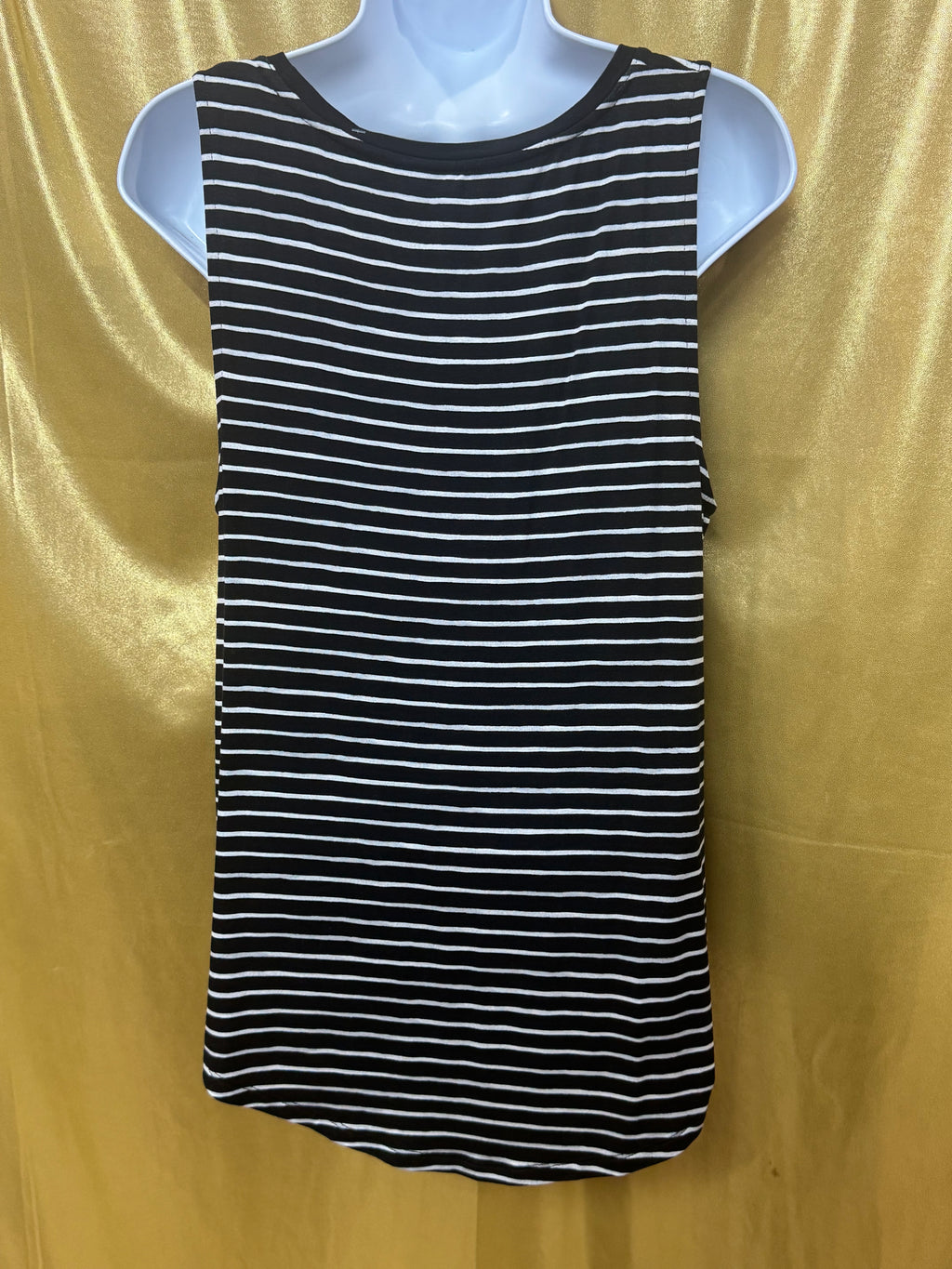 A New Day Striped Scoop Neck Tank Top L NWT Black White Rayon Spandex Stretch