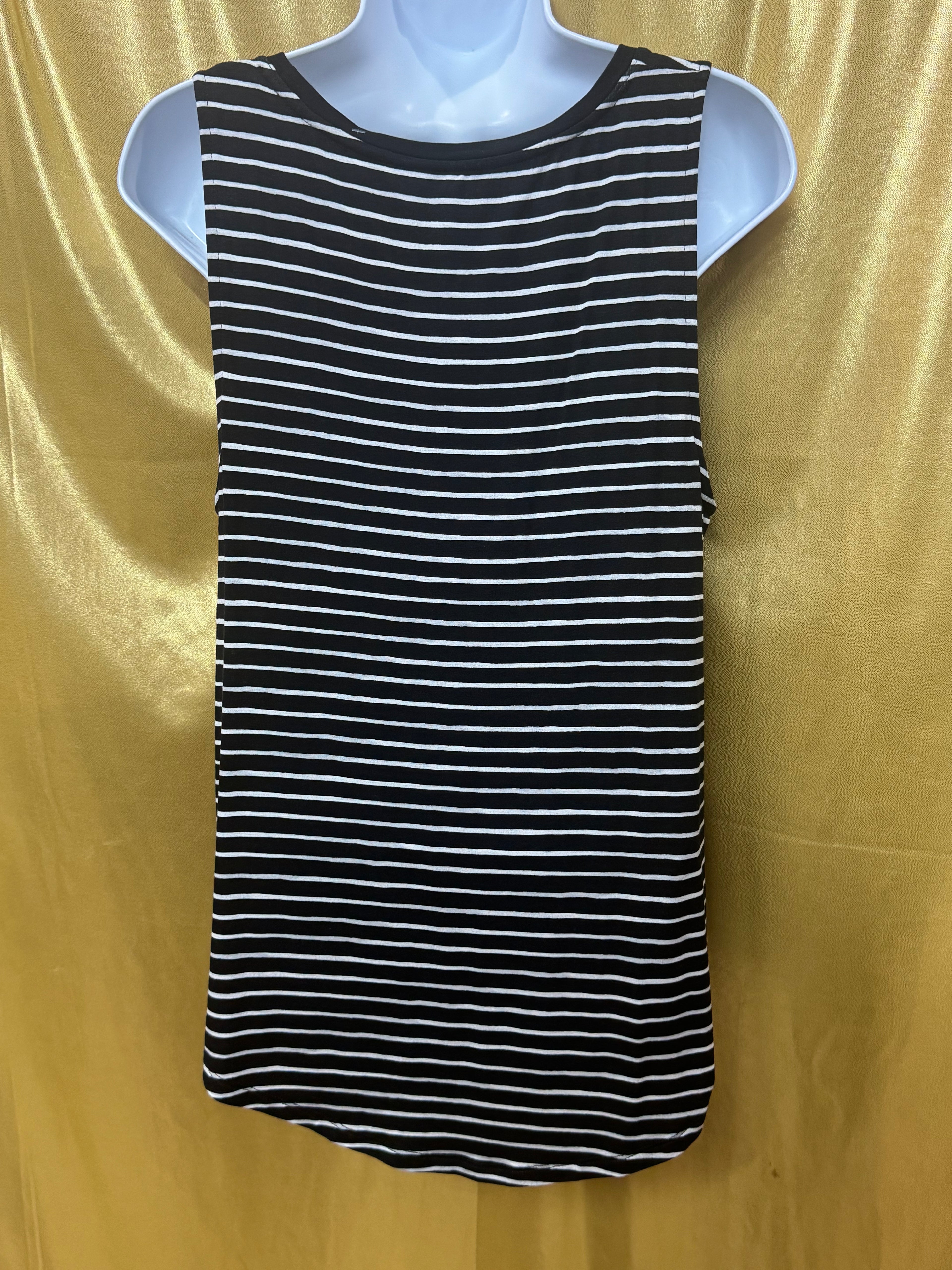 A New Day Striped Scoop Neck Tank Top L NWT Black White Rayon Spandex Stretch