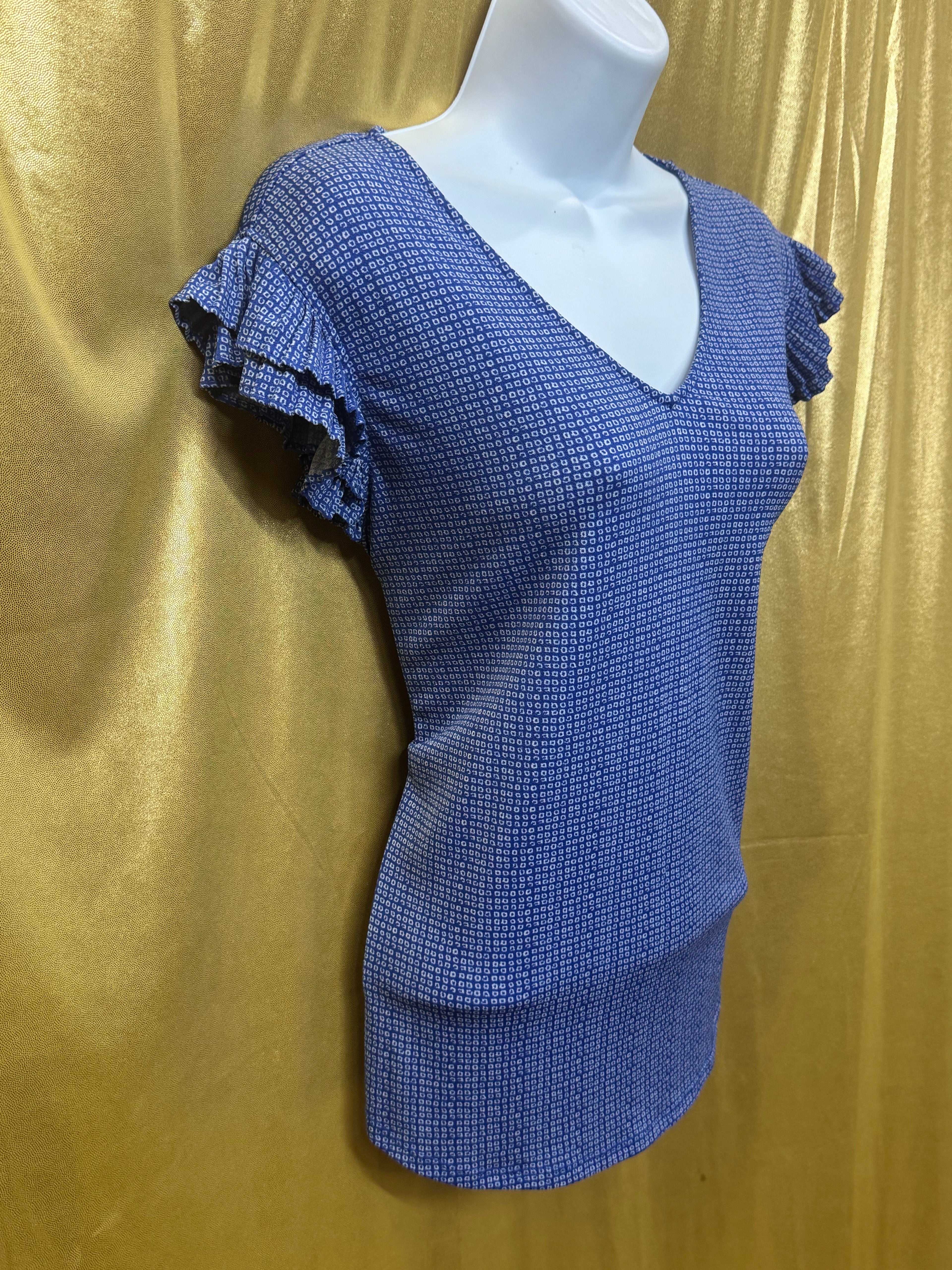 Adrianna Papell Blue Geo Print Flutter Sleeve V-Neck Top - Size L