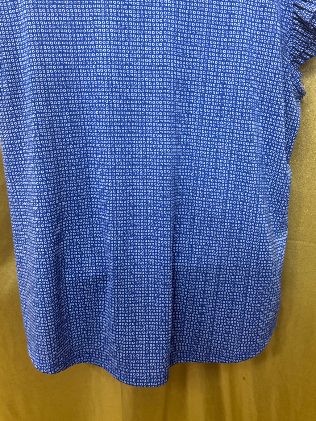 Adrianna Papell Blue Geo Print Flutter Sleeve V-Neck Top - Size L