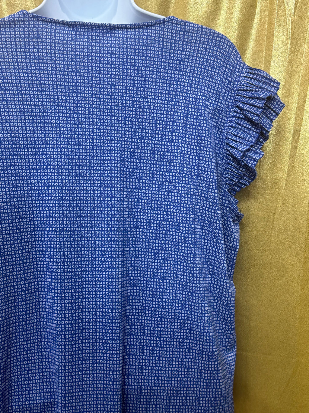 Adrianna Papell Blue Geo Print Flutter Sleeve V-Neck Top - Size L