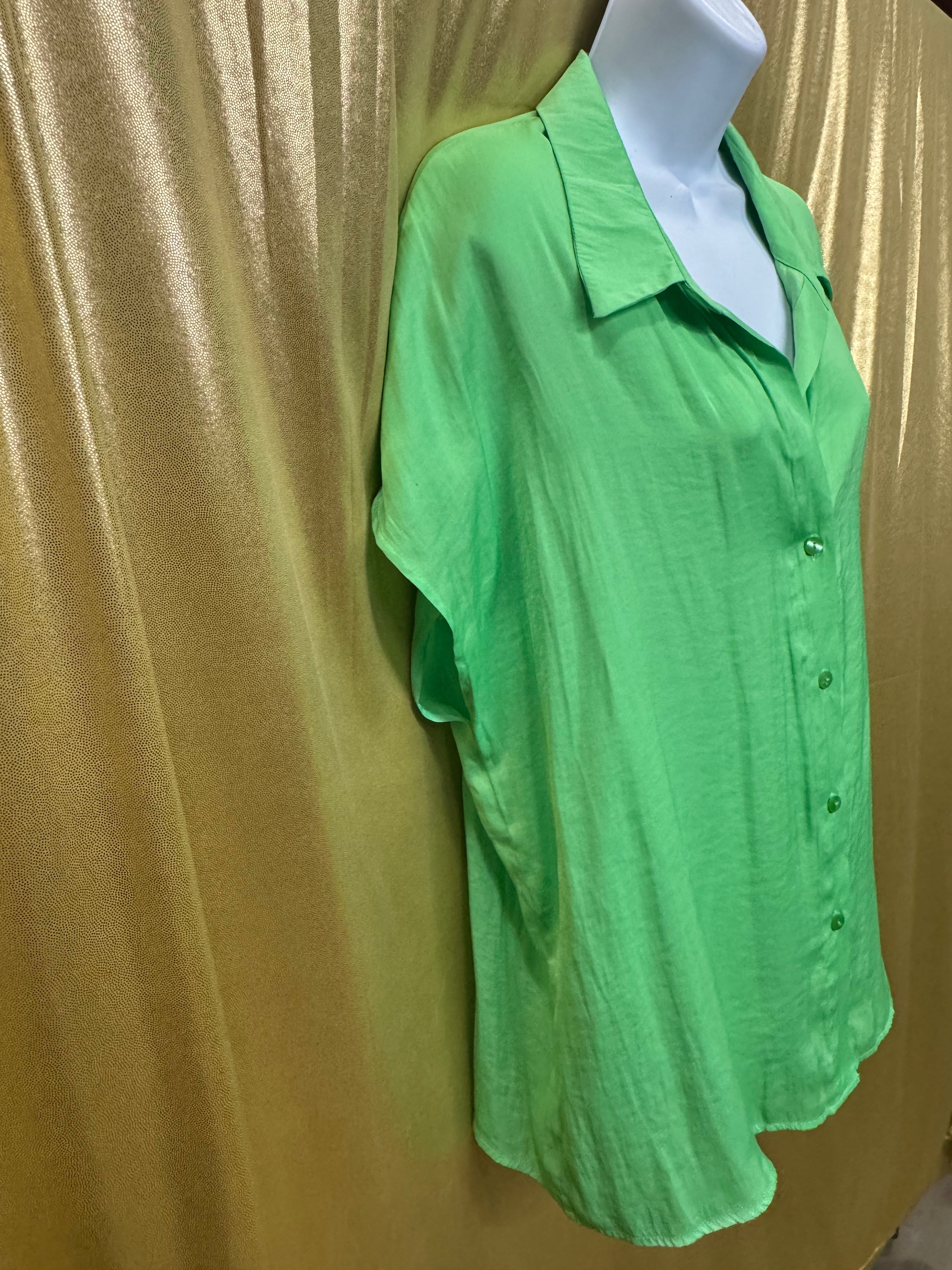 Counterparts Lime Green Button Down Blouse Size L NWT Short Sleeve Flowy Shirt