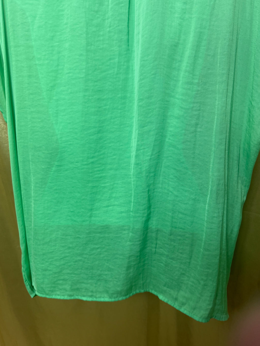 Counterparts Lime Green Button Down Blouse Size L NWT Short Sleeve Flowy Shirt