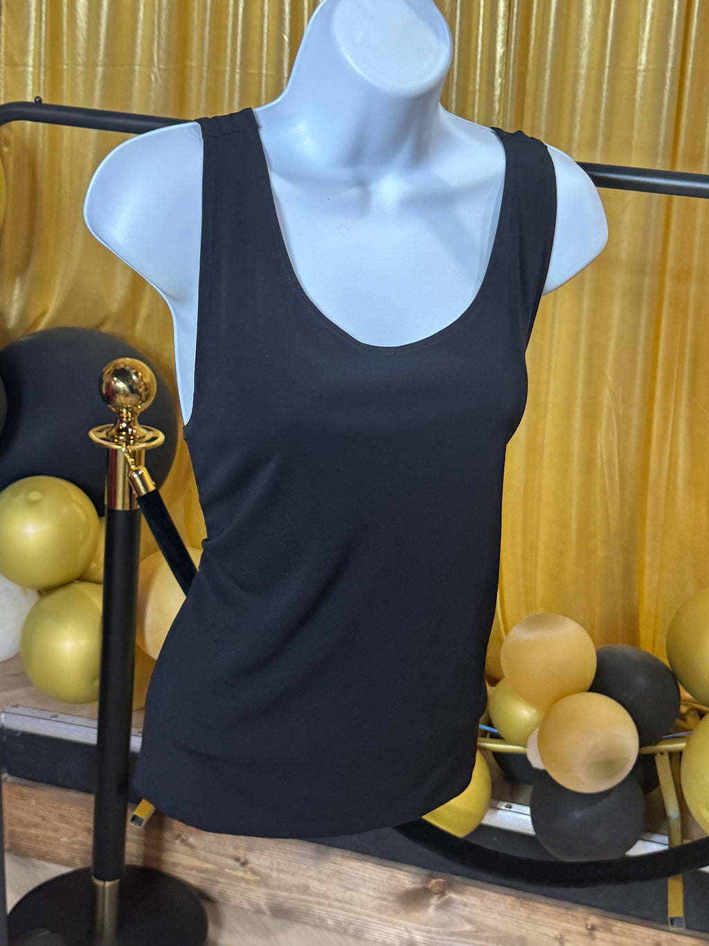 DKNY Black Sleeveless Blouse Size L