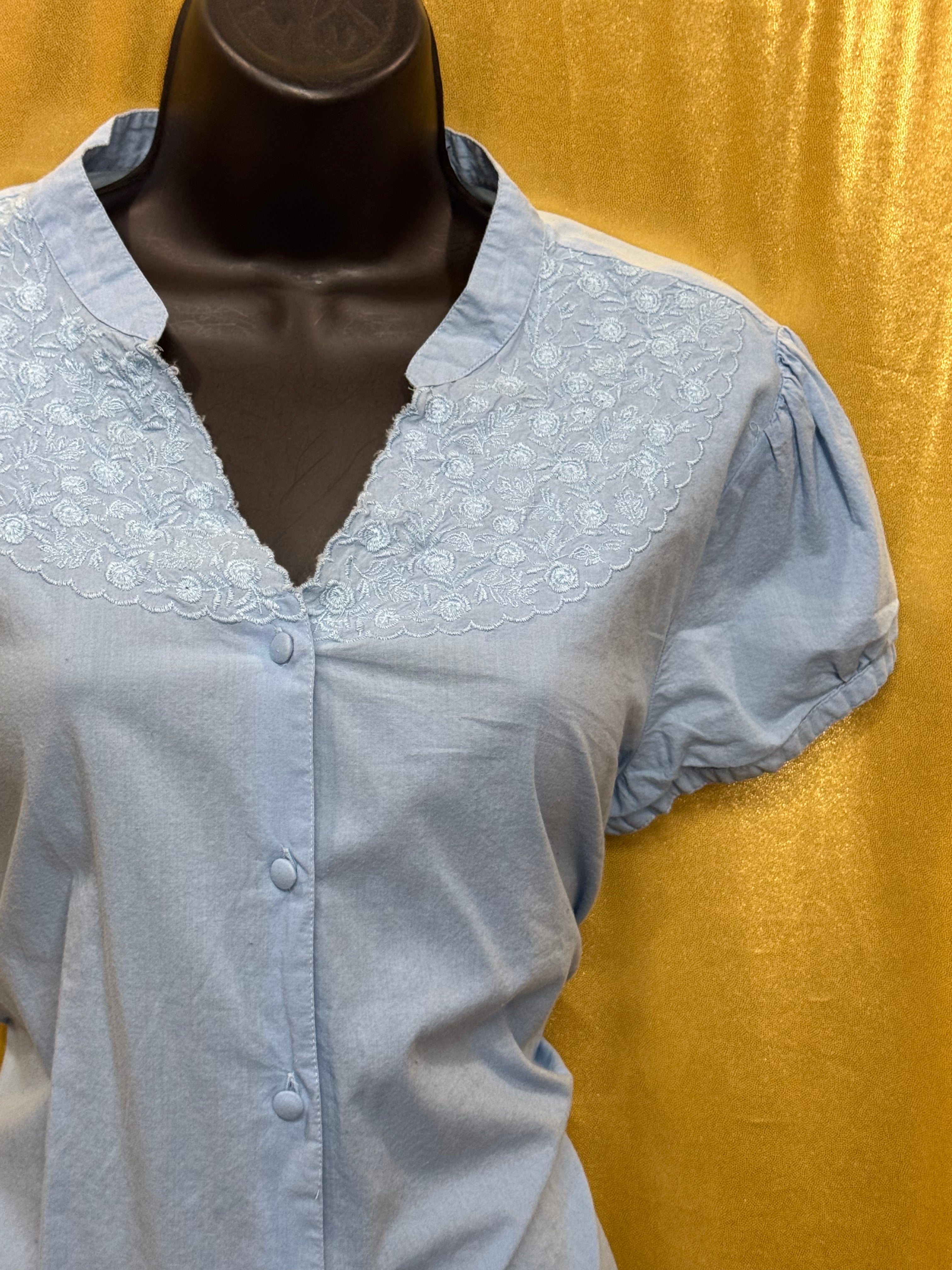 Kim Rogers Light Blue Cotton Blouse Large Embroidered Lace V-Neck Button Down