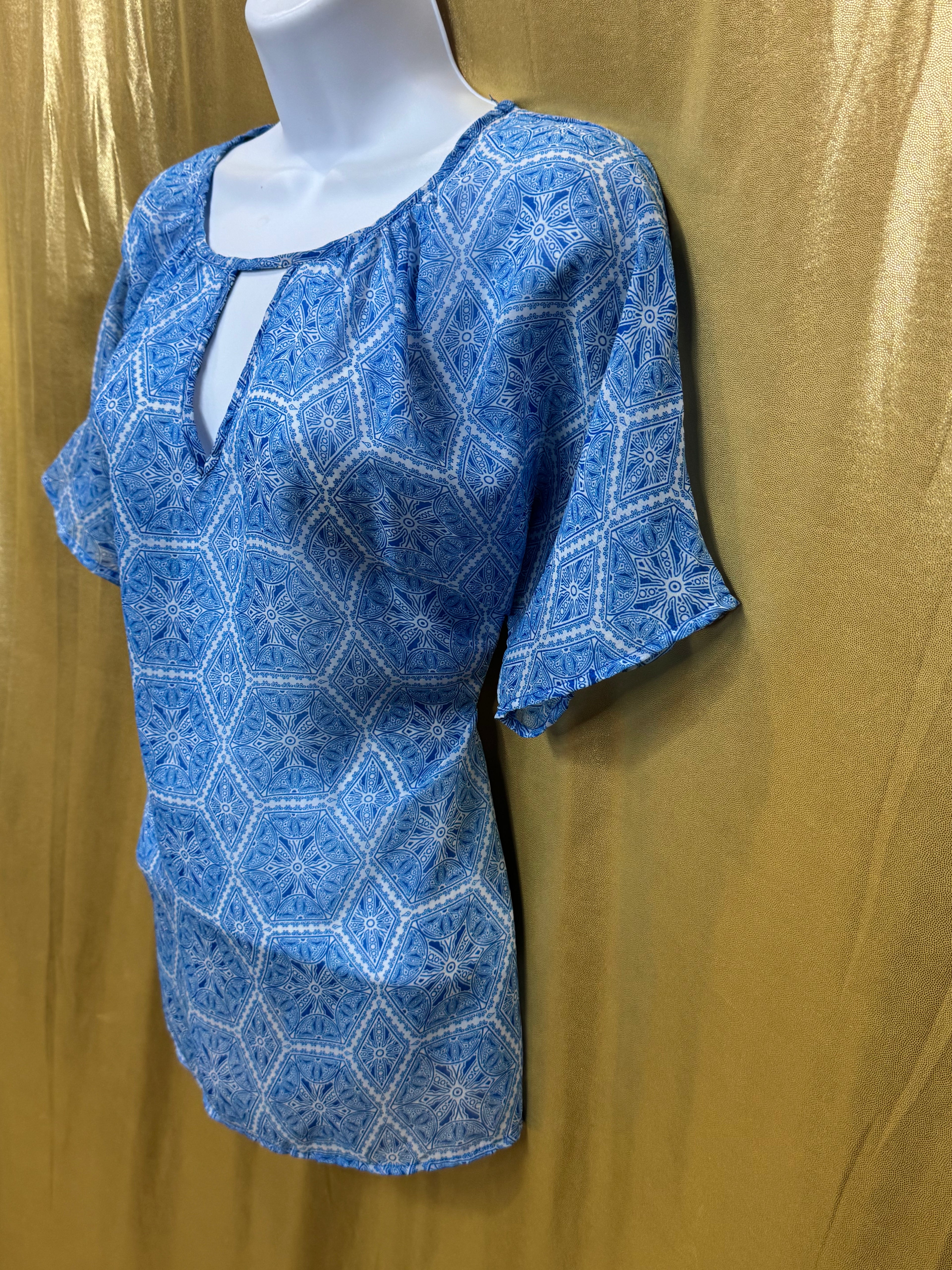 Worthington Blue Geometric Keyhole Blouse Size L Polyester Short Sleeve