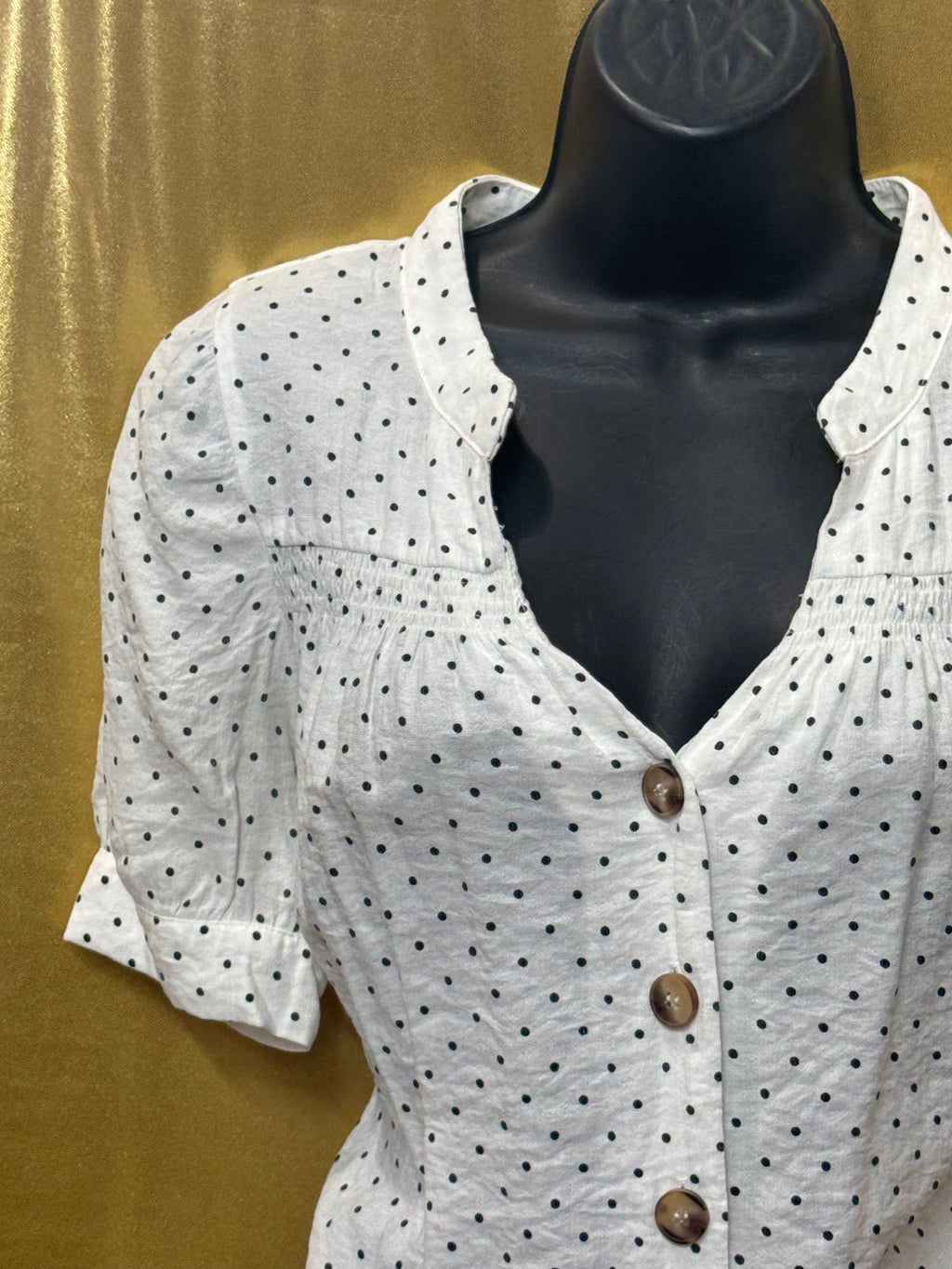 GEEGEE White Polka Dot Button-Down Blouse | Size Small