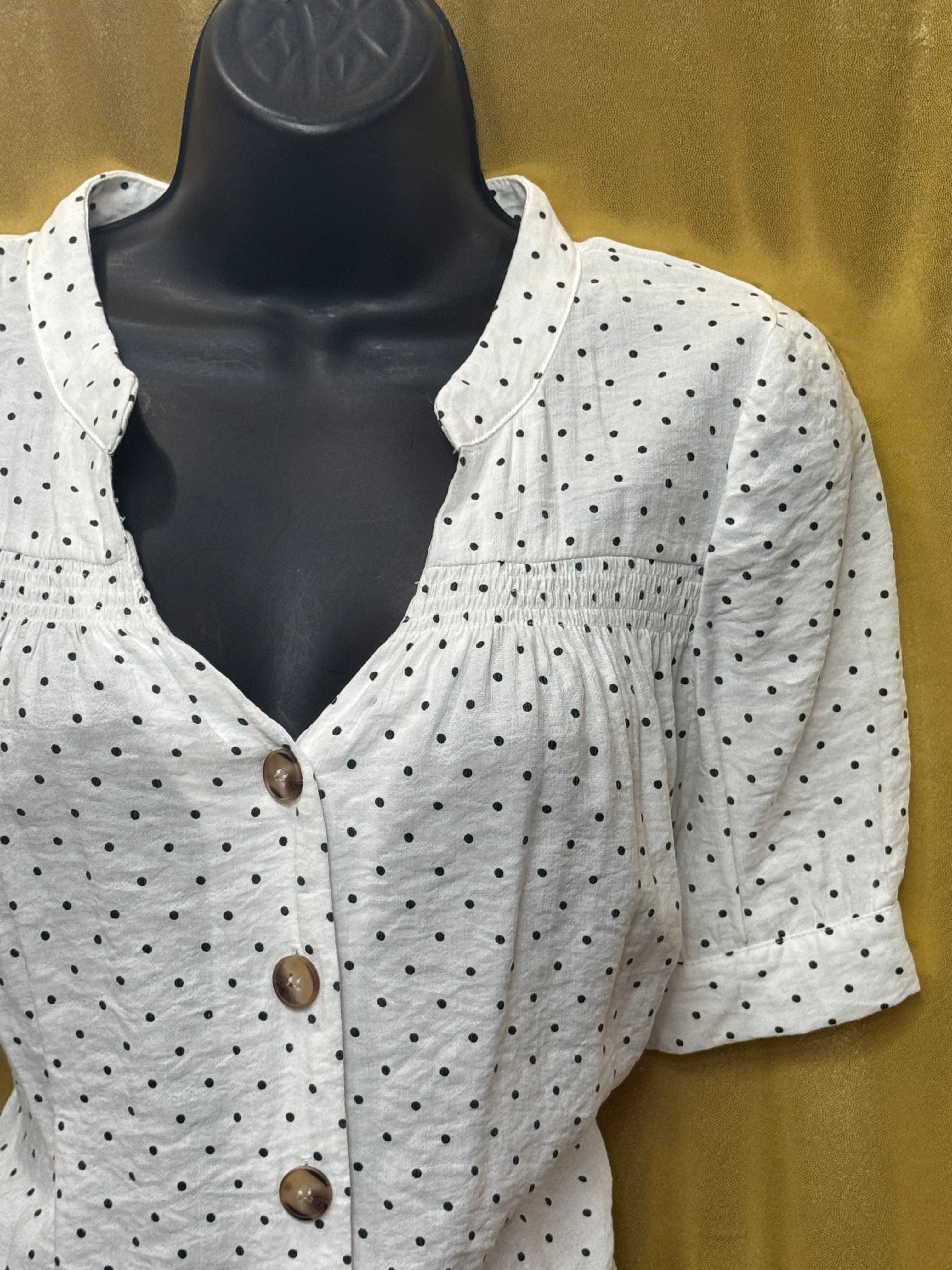 GEEGEE White Polka Dot Button-Down Blouse | Size Small