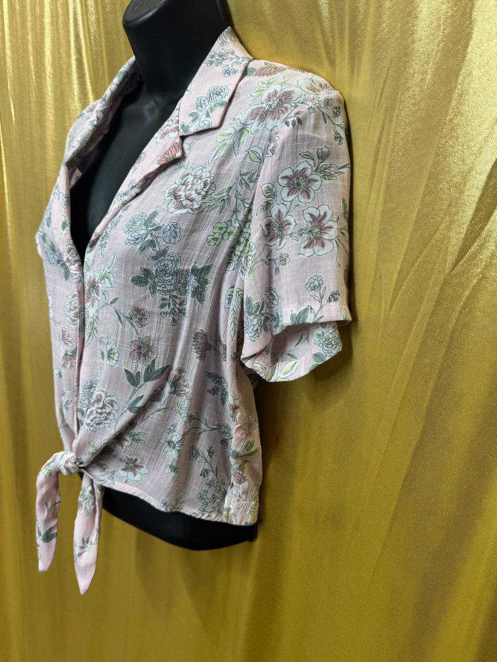 Candie's Pink Floral Tie-Front Crop Top — Size Small