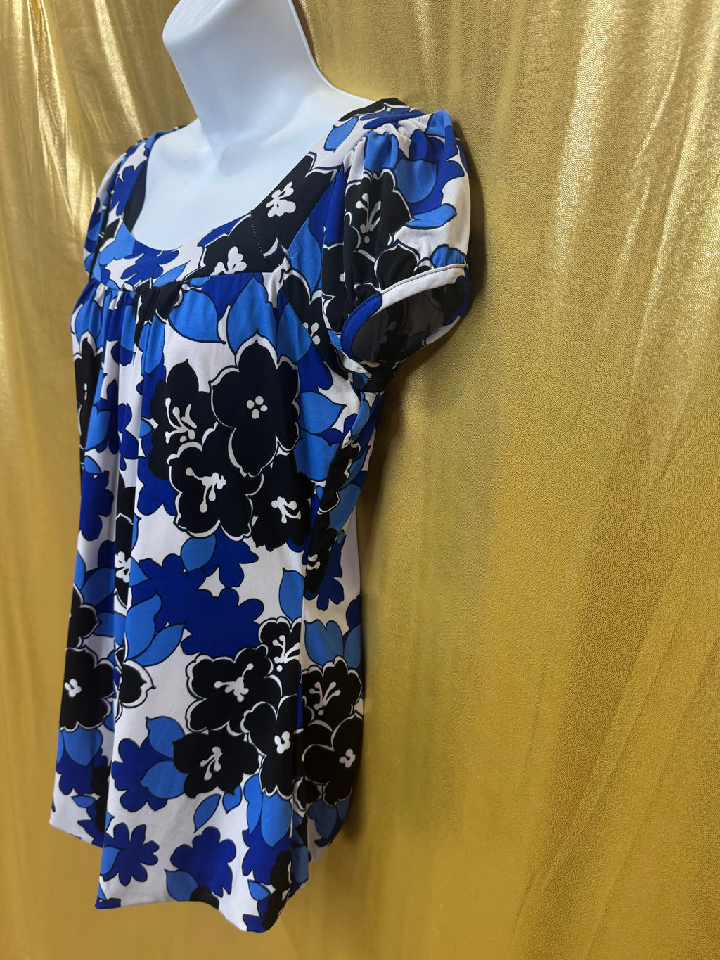 New Directions Blue Floral Scoop Neck Blouse - Size Small 💙
