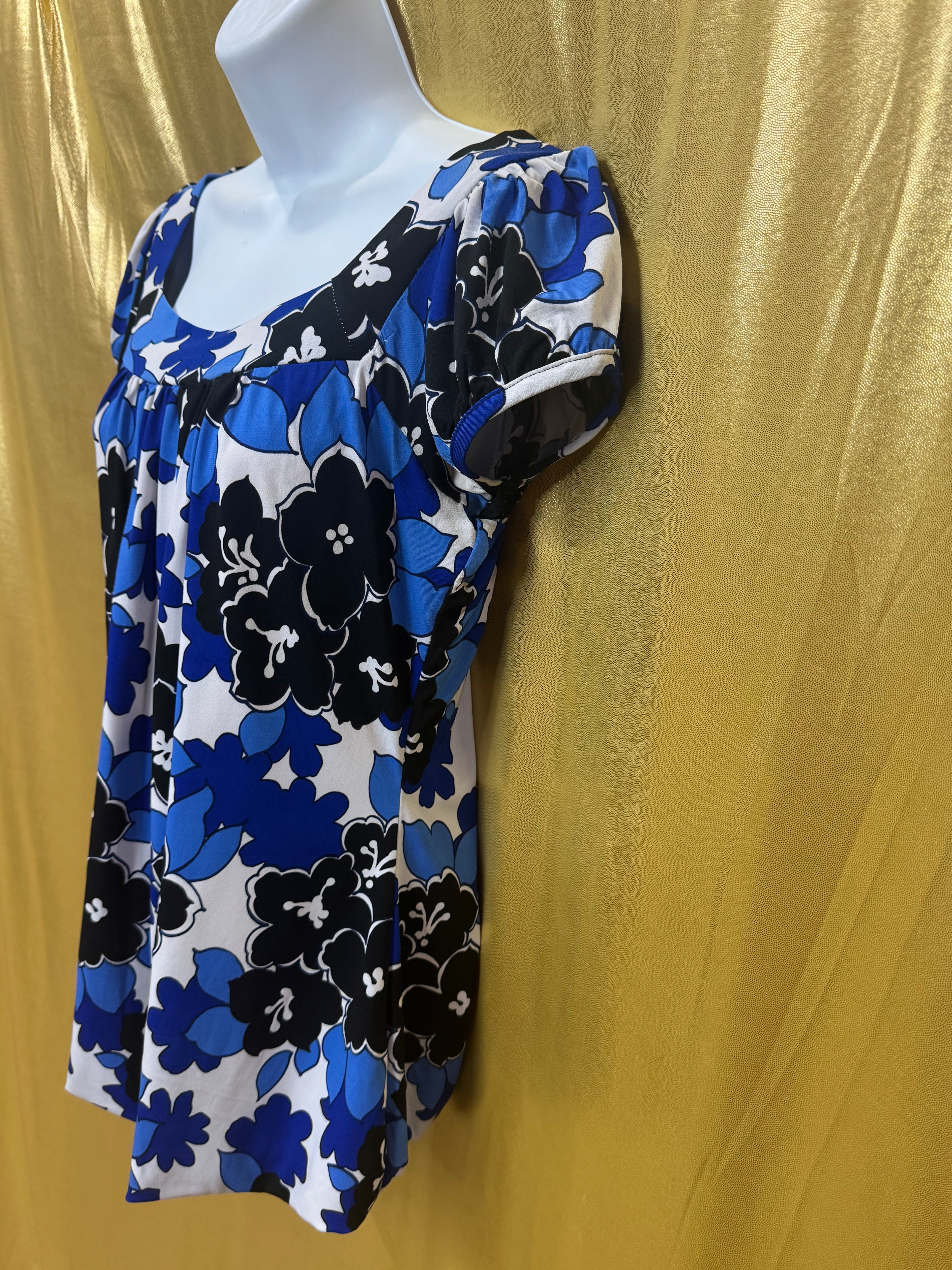 New Directions Blue Floral Scoop Neck Blouse - Size Small 💙