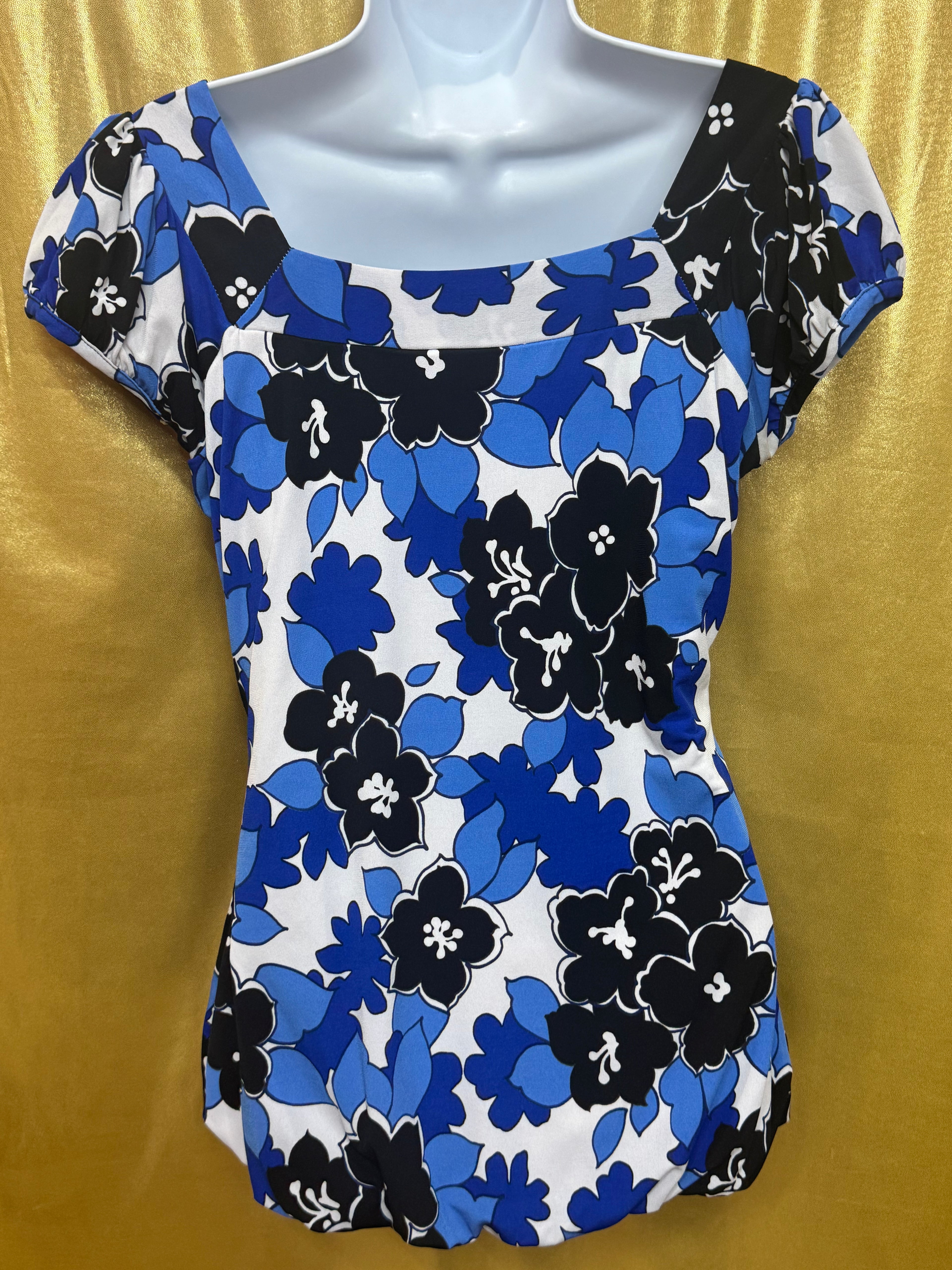 New Directions Blue Floral Scoop Neck Blouse - Size Small 💙