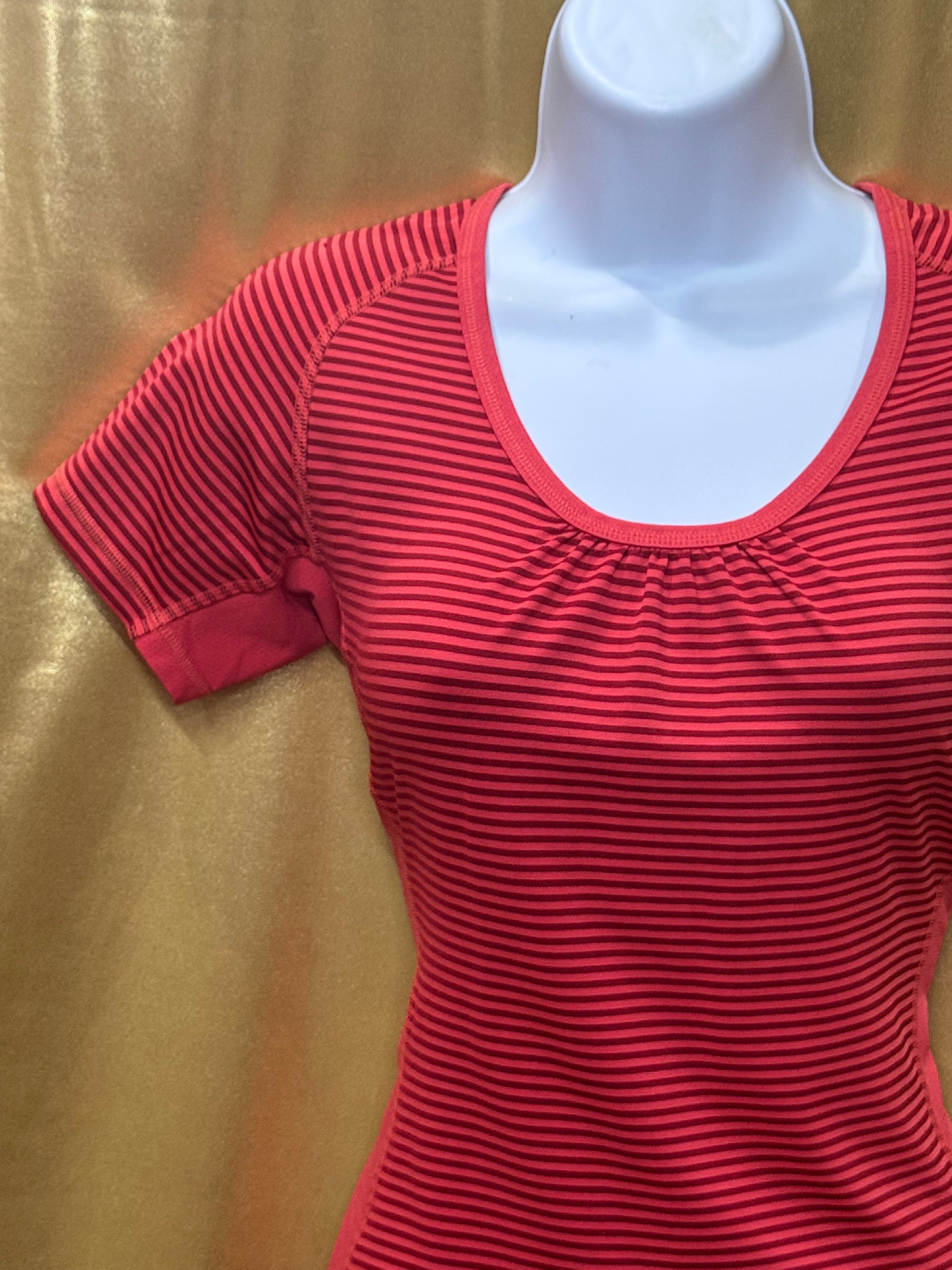 The North Face Pink Striped Athletic Top - Size Small 🏃‍♀️