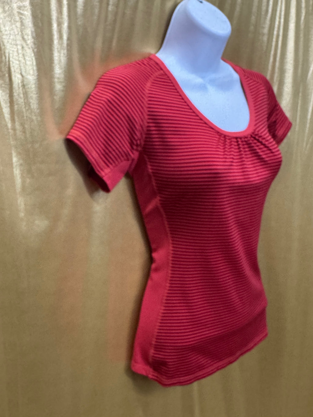 The North Face Pink Striped Athletic Top - Size Small 🏃‍♀️