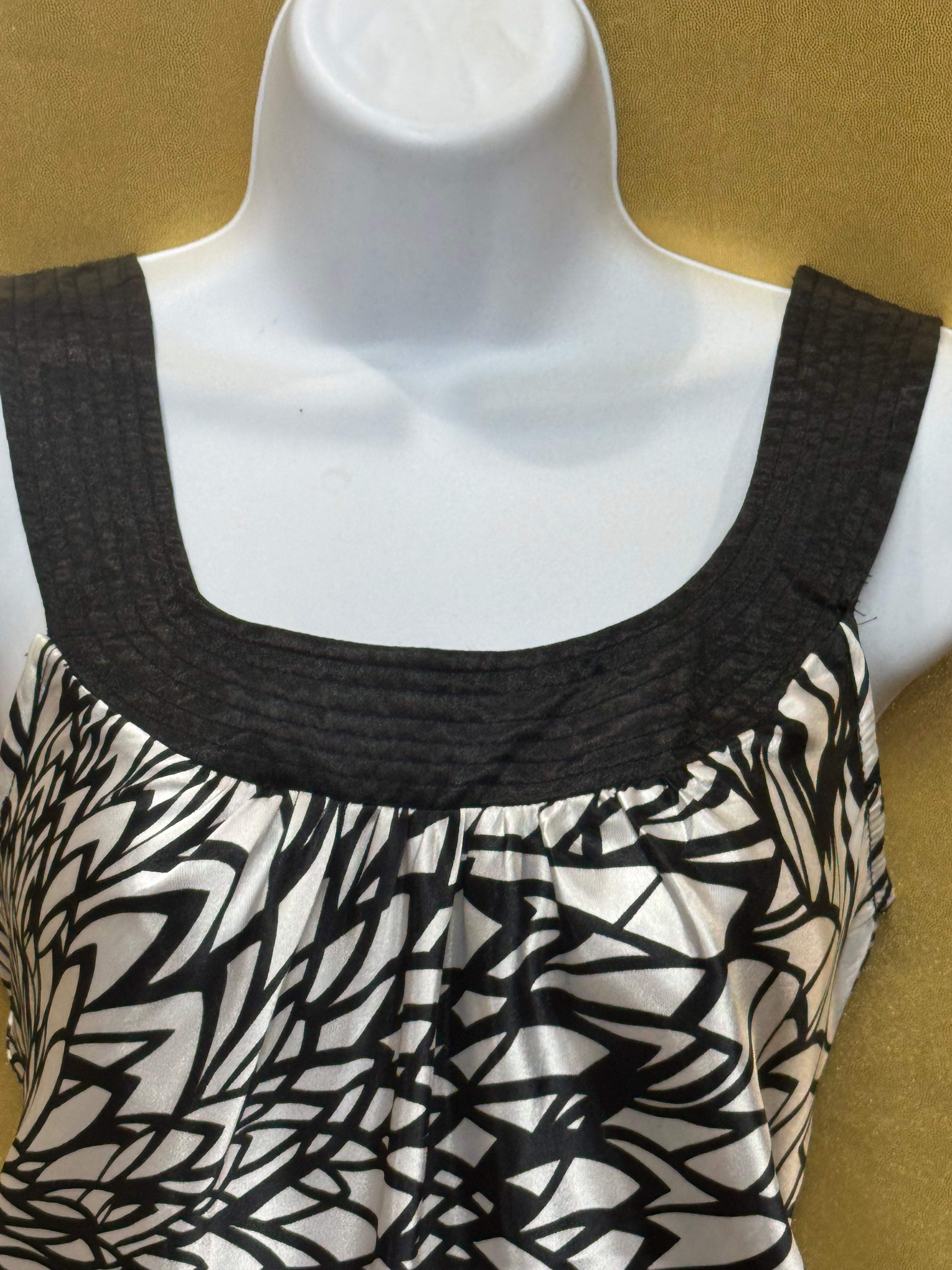 A.B. Studio Black & White Abstract Floral Sleeveless Top Tank - Size Small