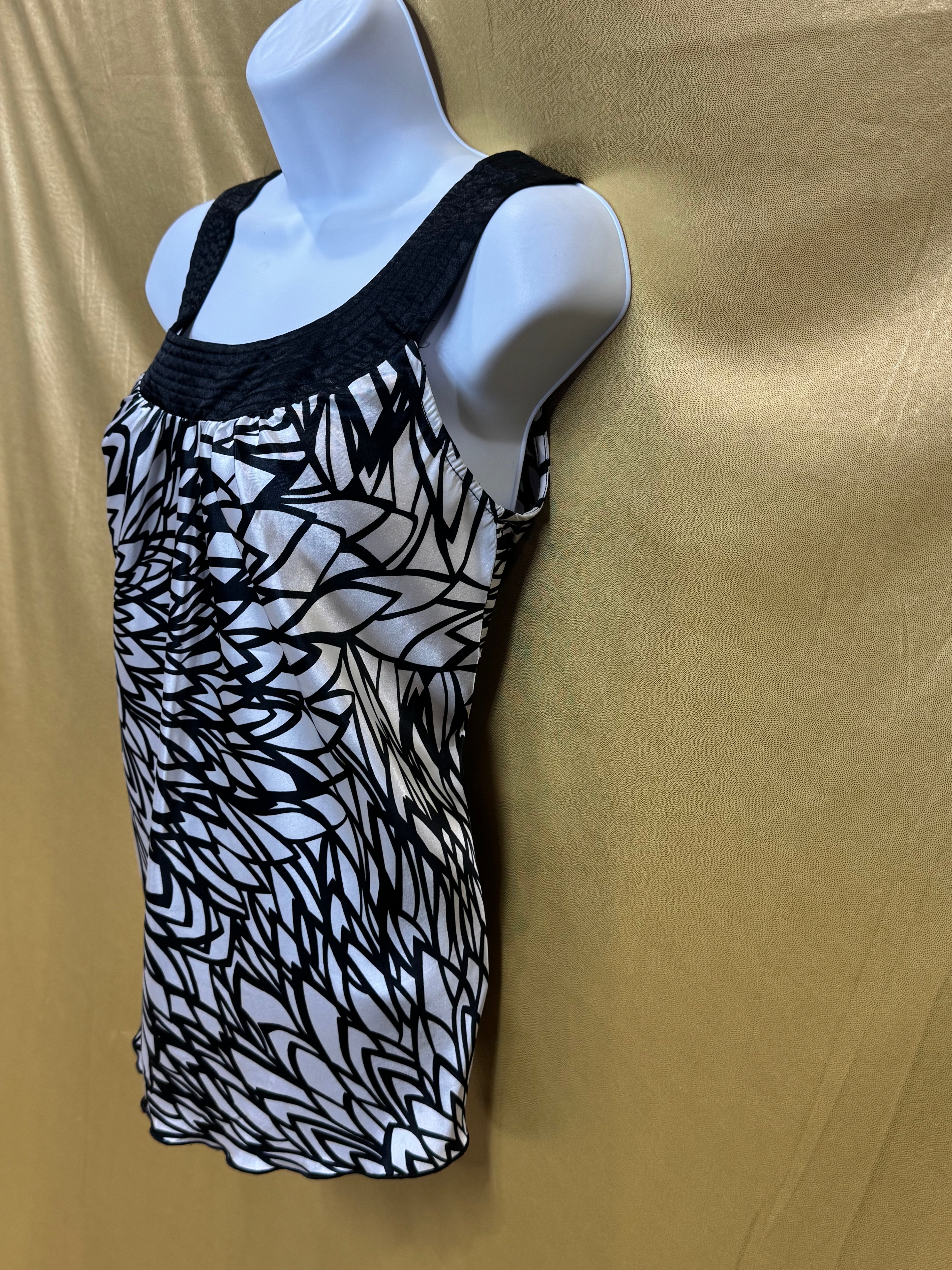 A.B. Studio Black & White Abstract Floral Sleeveless Top Tank - Size Small