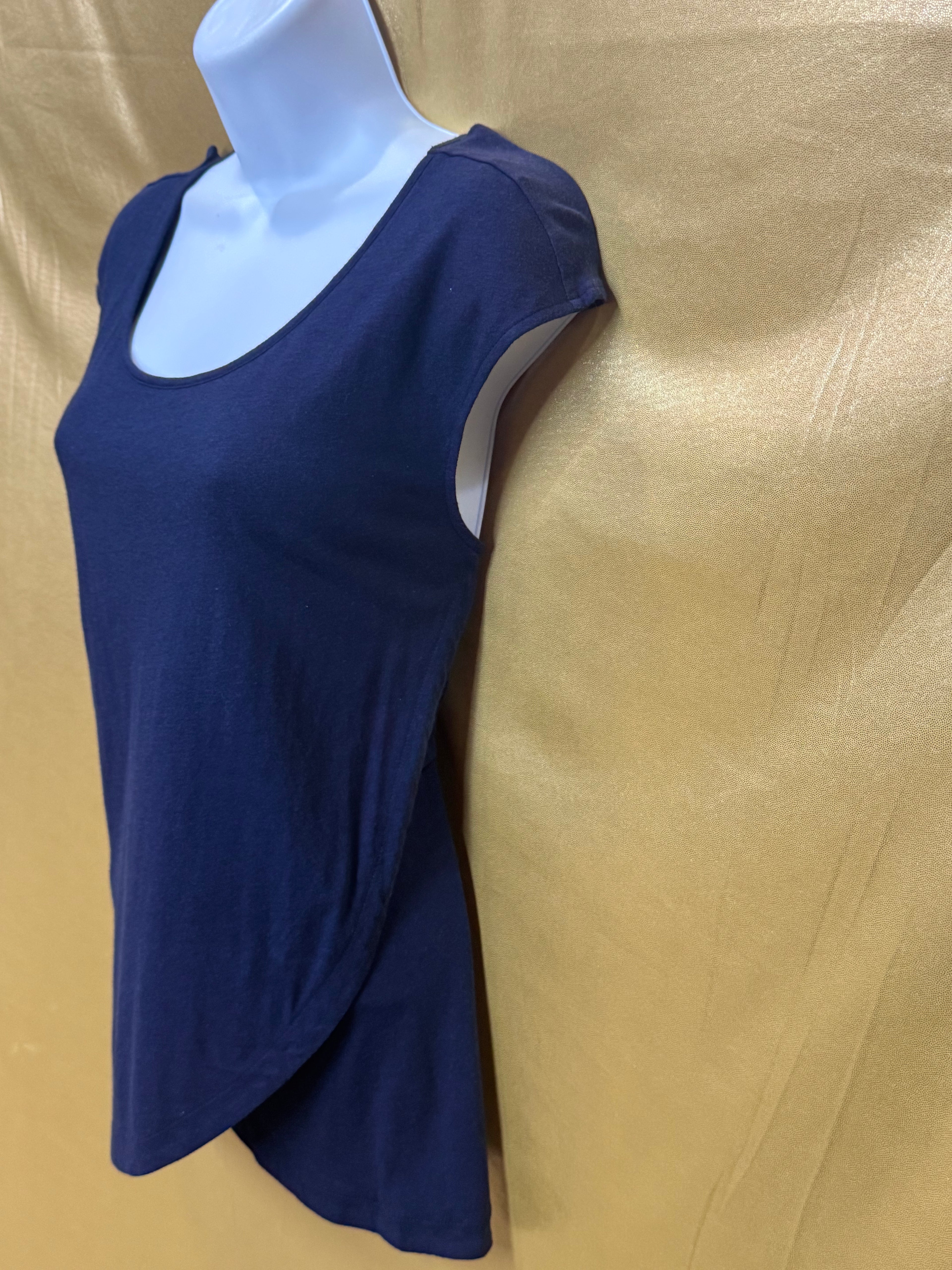 Gap Navy Blue Scoop Neck Tulip Hem Tee – Size M