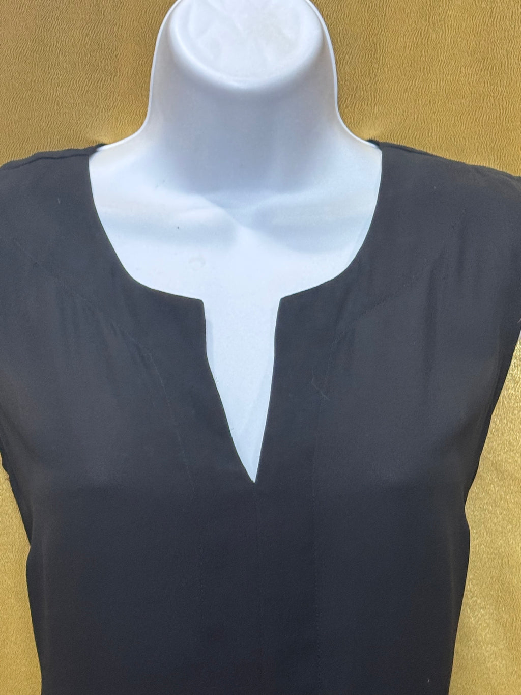 CHAUS New York Black Sleeveless Tunic Top - Size Small