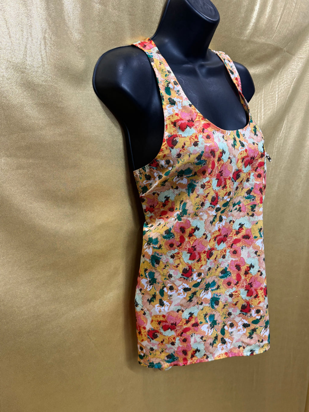 Ambiance Apparel Vibrant Floral Scoop Neck Tank Top with Zipper Pocket - Size Small