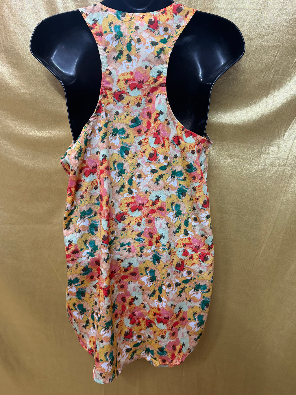 Ambiance Apparel Vibrant Floral Scoop Neck Tank Top with Zipper Pocket - Size Small