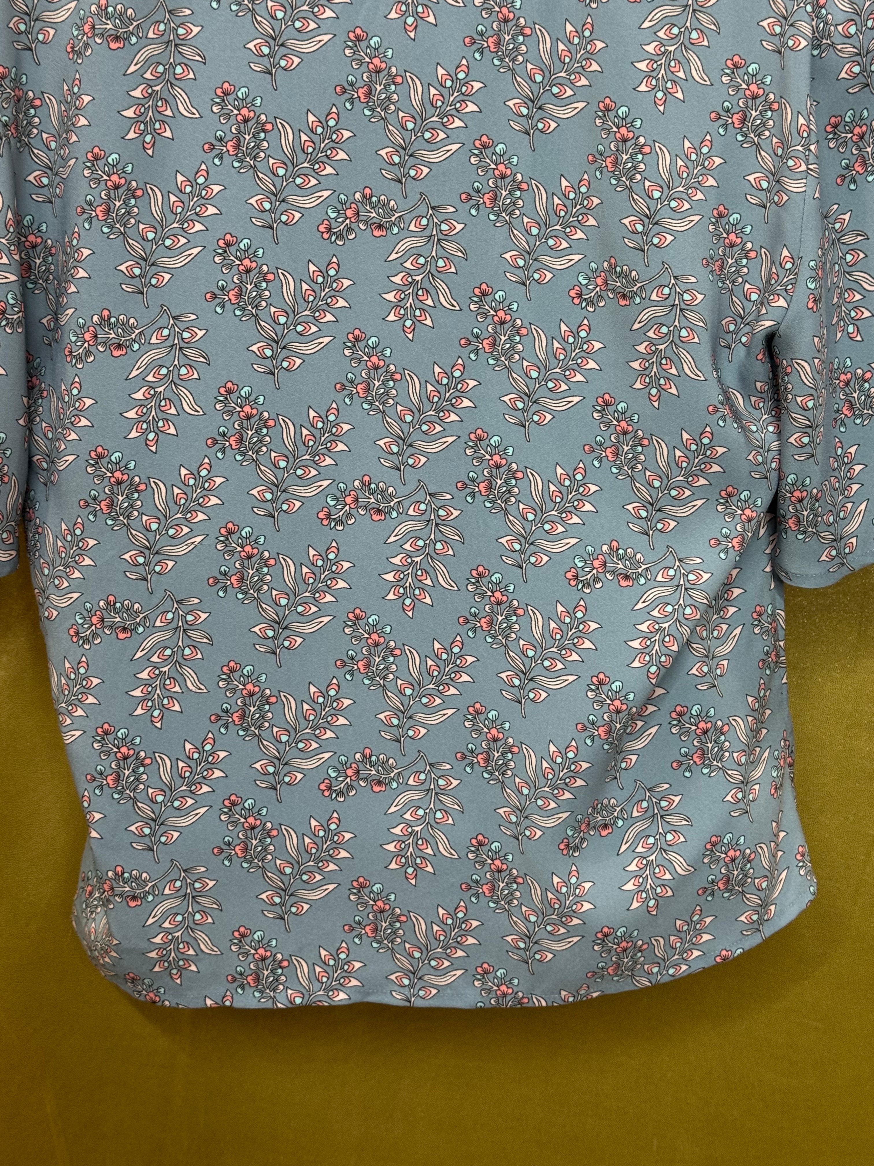 LOFT Blue Floral Twist-Front Blouse Size Small - Short Flutter Sleeve Top