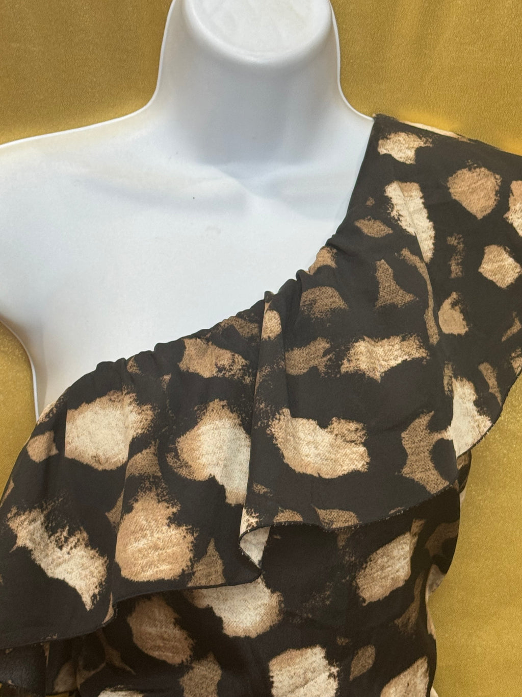 NY&C One-Shoulder Ruffle Top Leopard Print Size S / Small