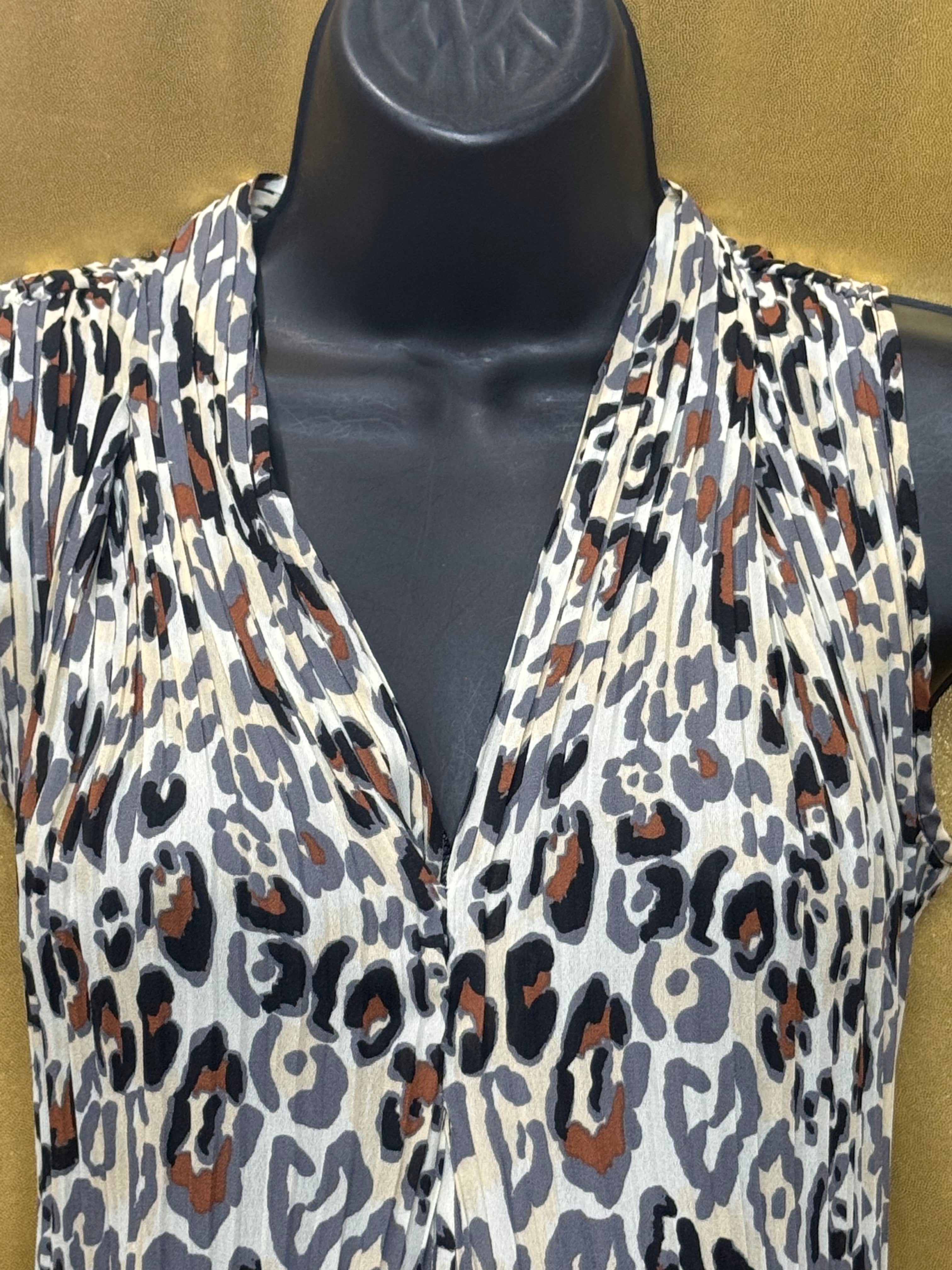 Ninety Clothing Co. Animal Print Sleeveless V-Neck Blouse Top - Size Small