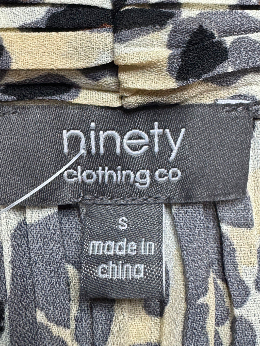 Ninety Clothing Co. Animal Print Sleeveless V-Neck Blouse Top - Size Small