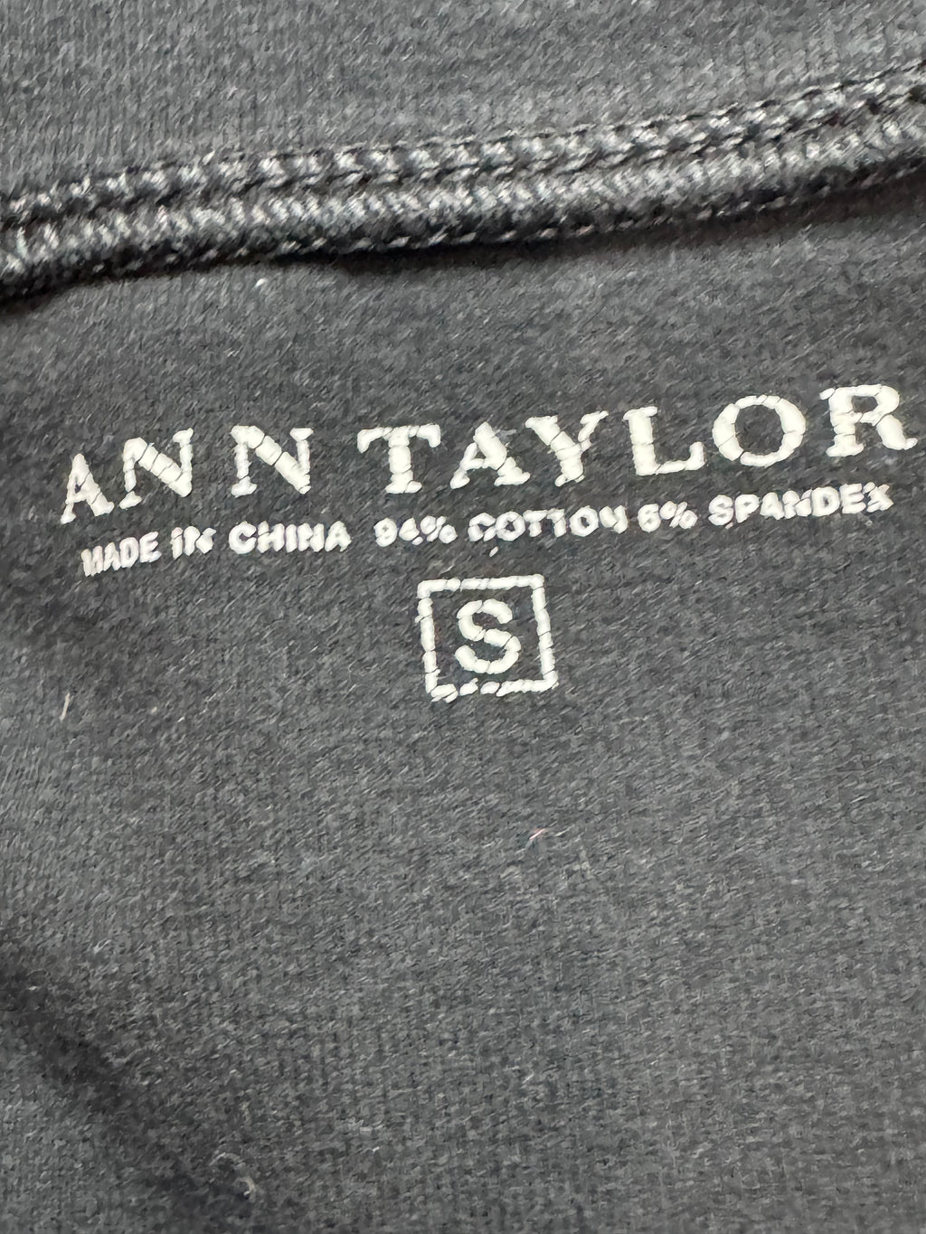 Ann Taylor Black V-Neck Tee Short Sleeve Cotton Spandex Blend Size S