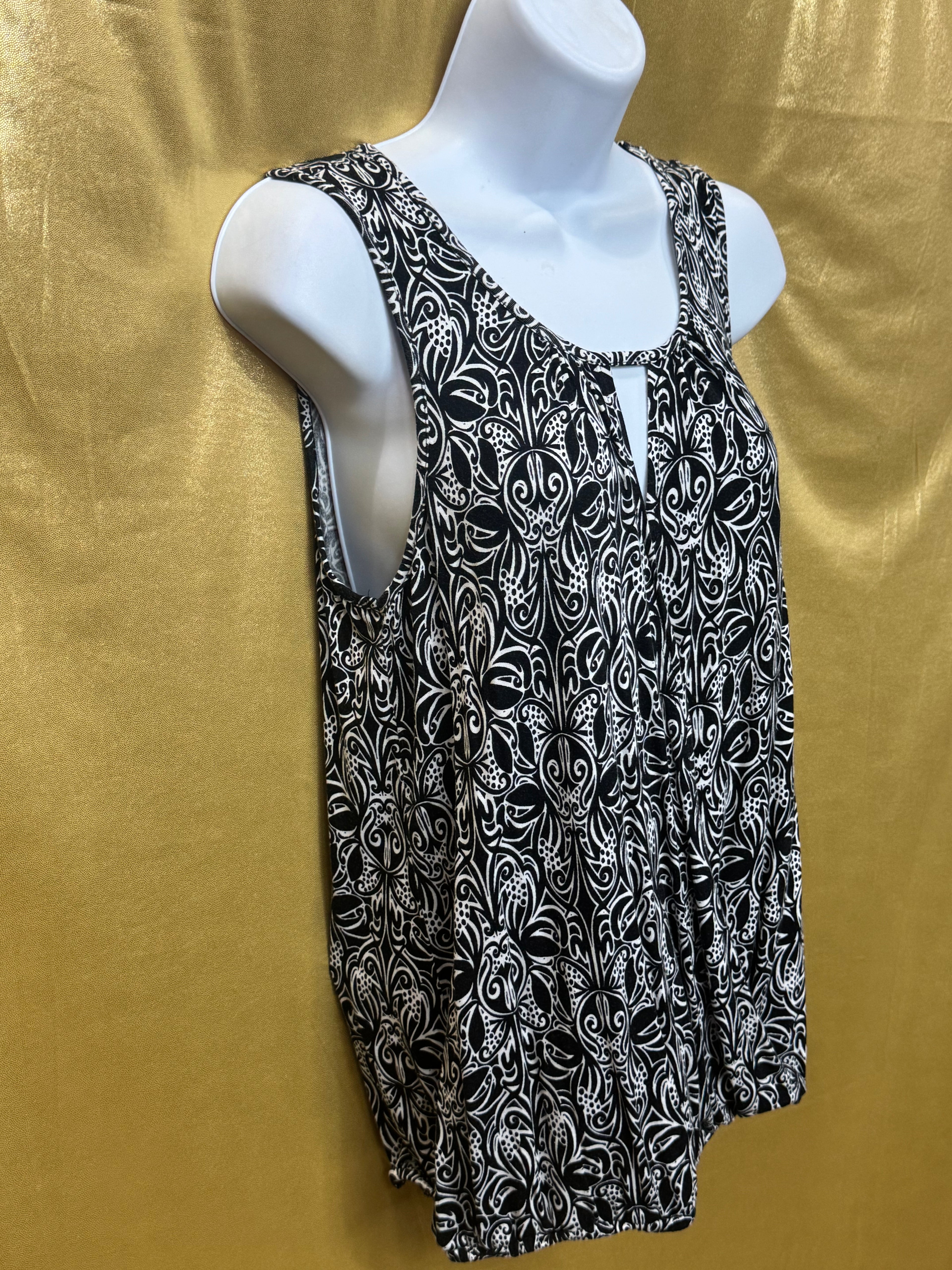 Cable & Gauge Black White Abstract Floral Keyhole Tank Top Size M