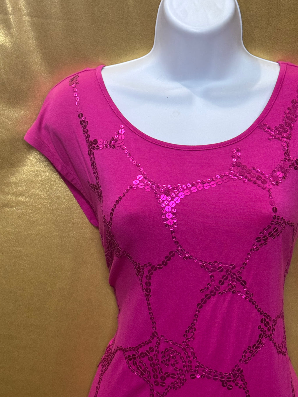 Madison Hot Pink Sequin Geometric Tunic Top Size Small Scoop Neck
