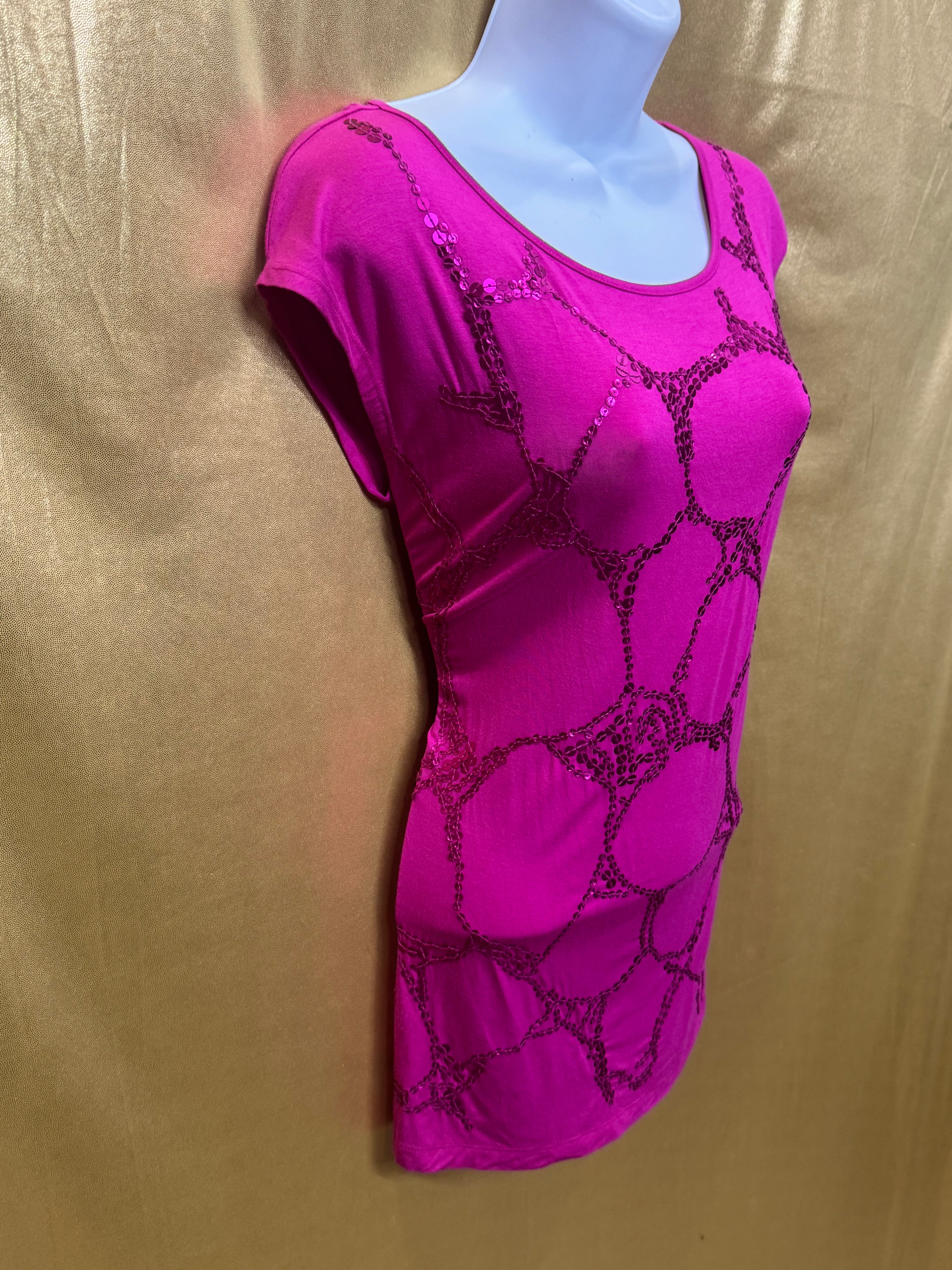 Madison Hot Pink Sequin Geometric Tunic Top Size Small Scoop Neck