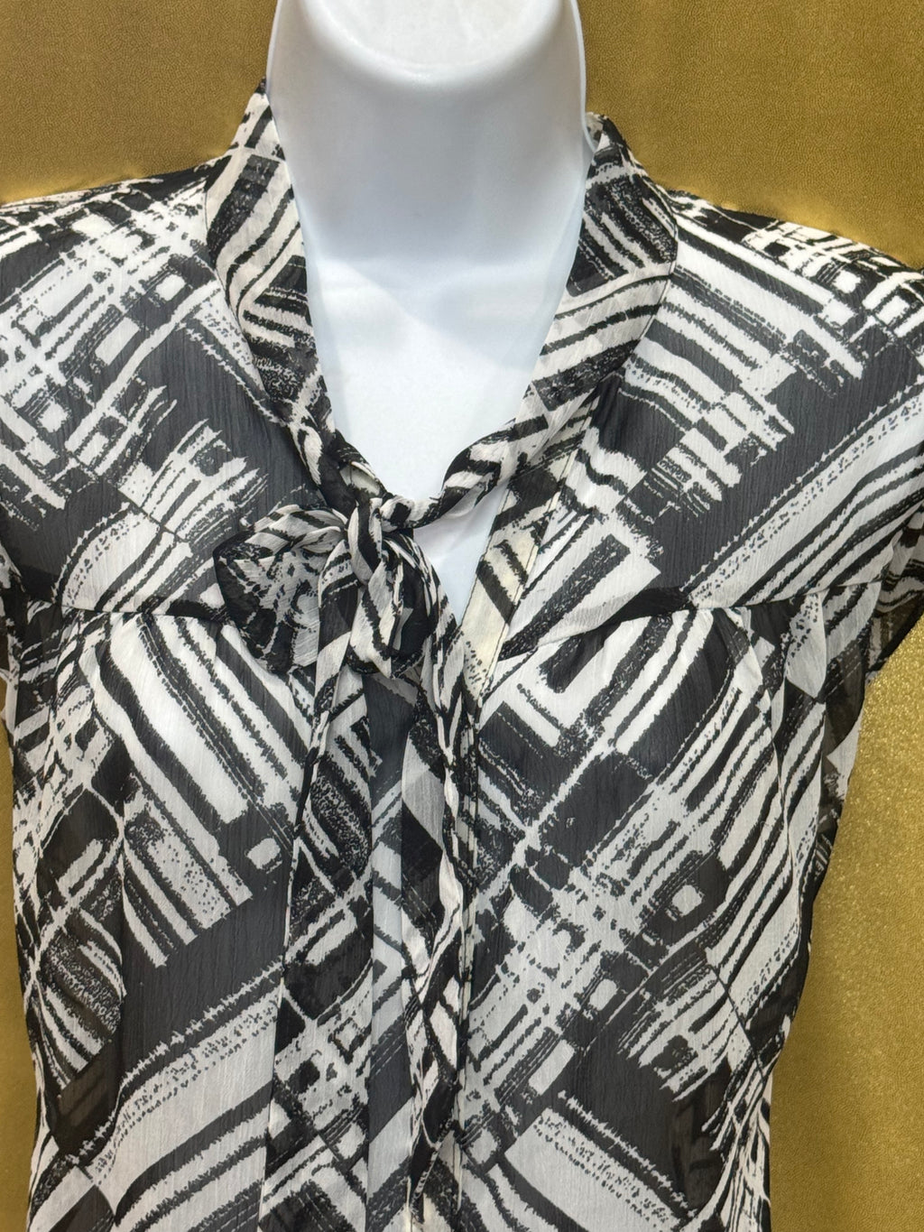 Madison Abstract Graphic Tie-Neck Blouse | Black & White Cap Sleeve Top, Size S