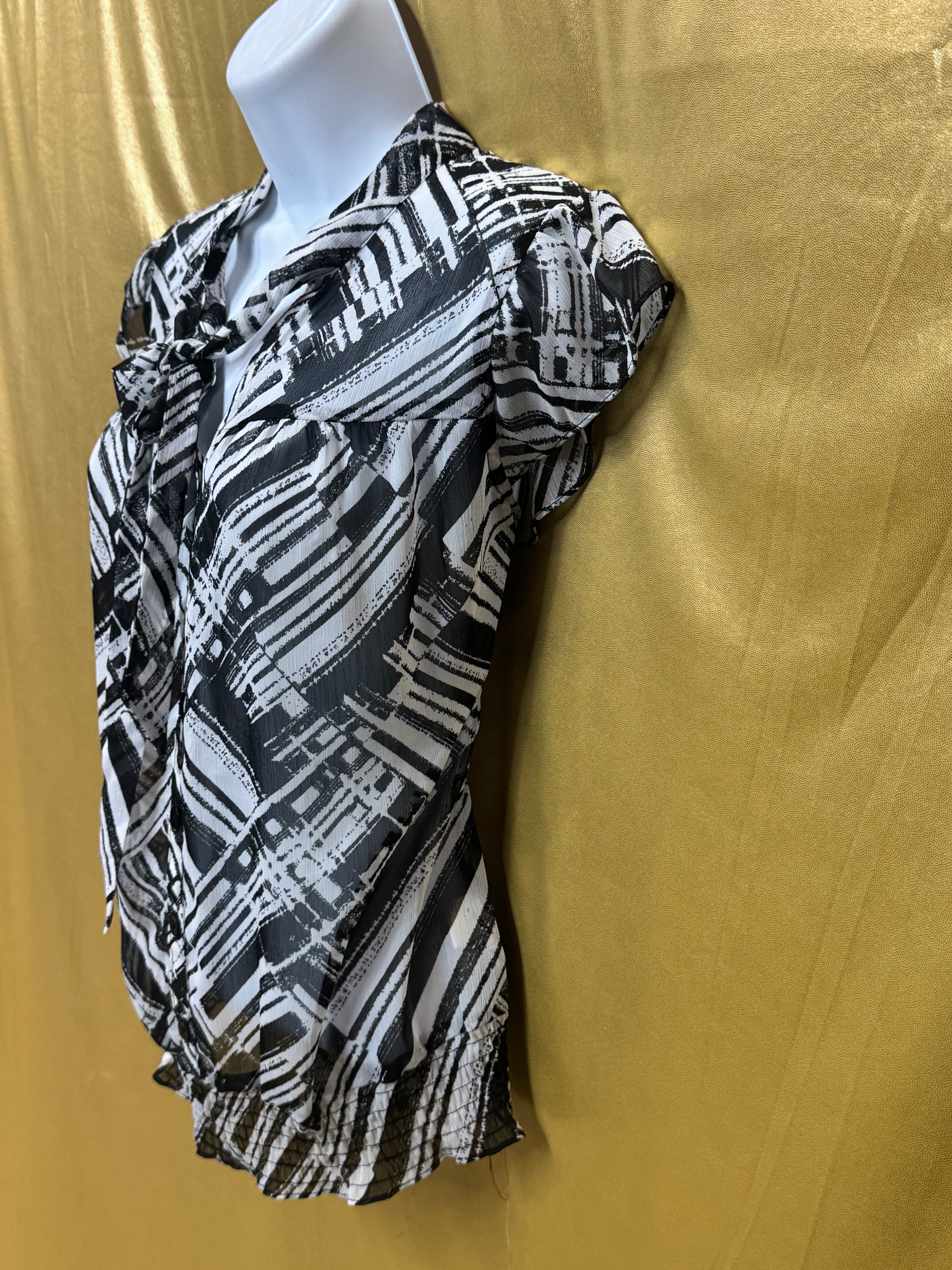 Madison Abstract Graphic Tie-Neck Blouse | Black & White Cap Sleeve Top, Size S