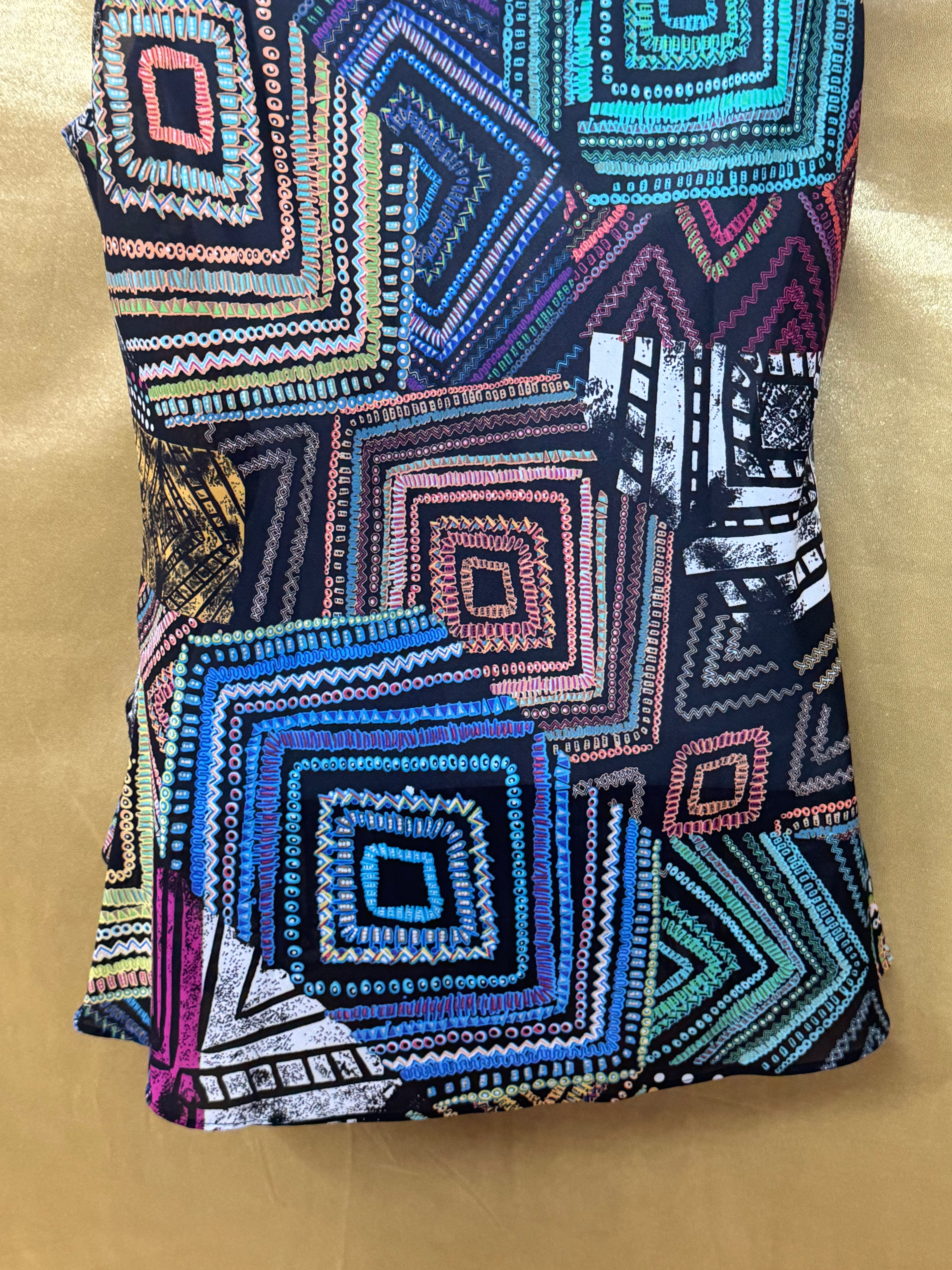 SPENSE Geometric Ruffle V-Neck Sleeveless Top - Size Small