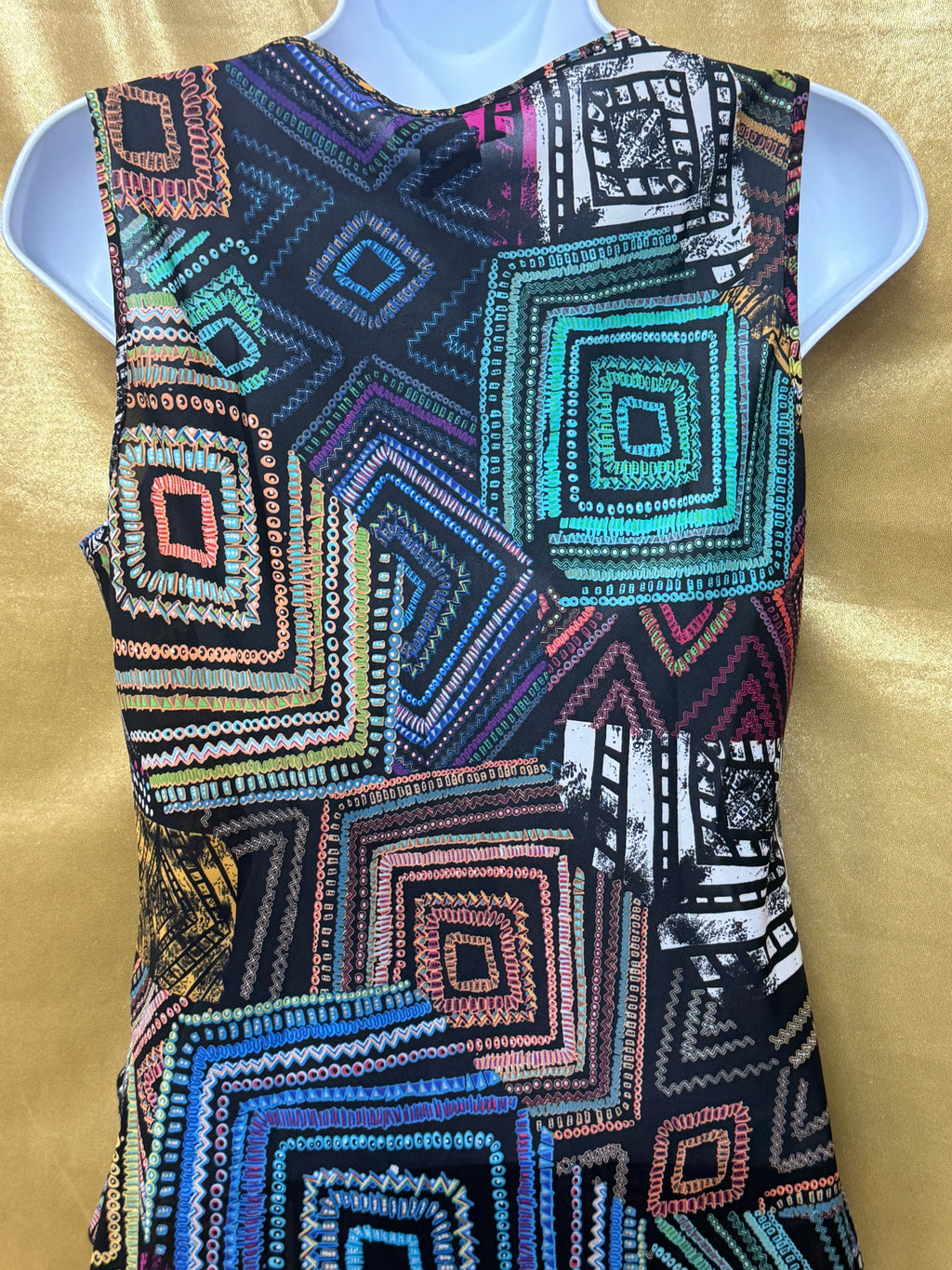 SPENSE Geometric Ruffle V-Neck Sleeveless Top - Size Small