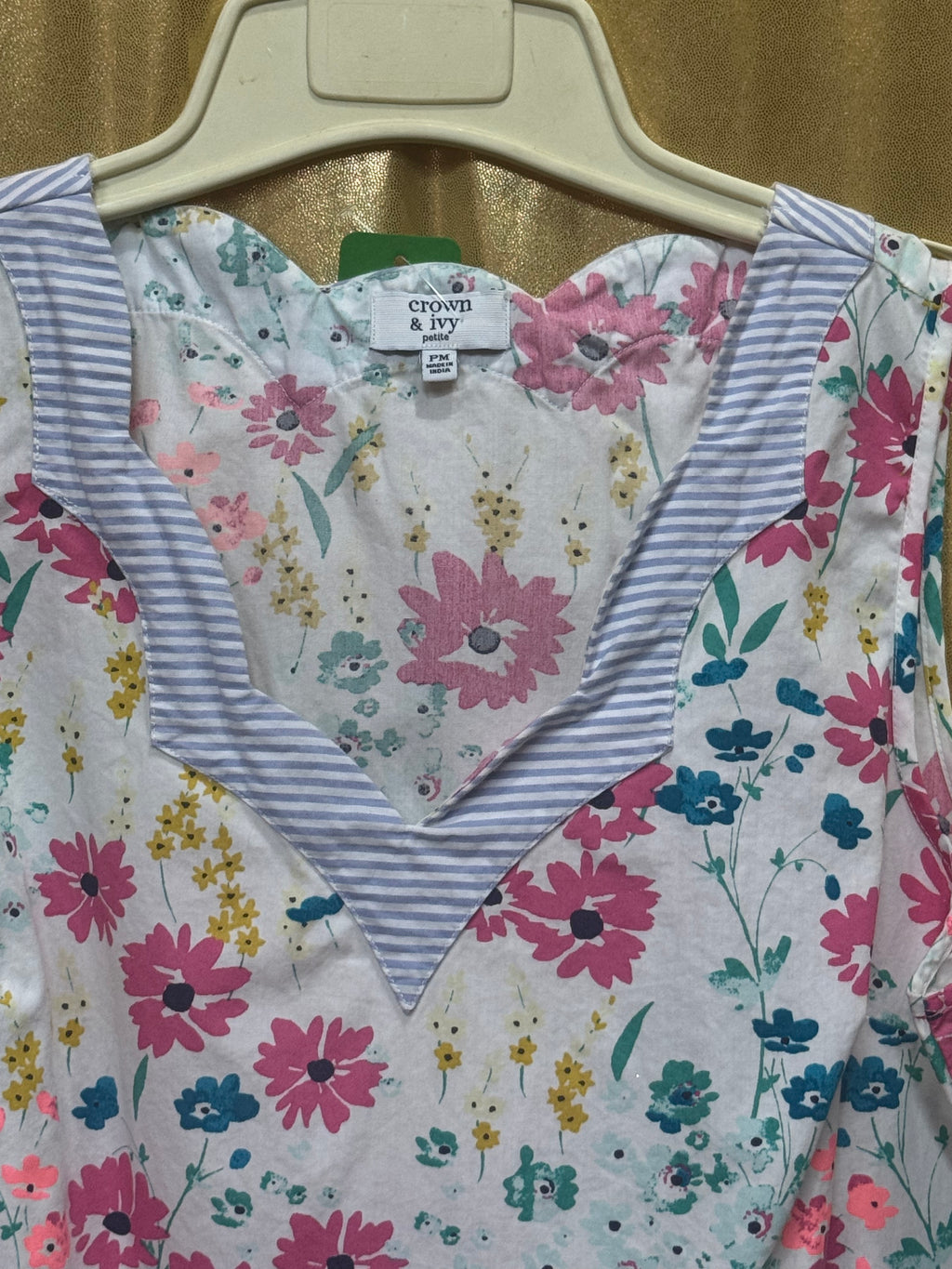 Crown & Ivy Sleeveless Floral Blouse Size PM