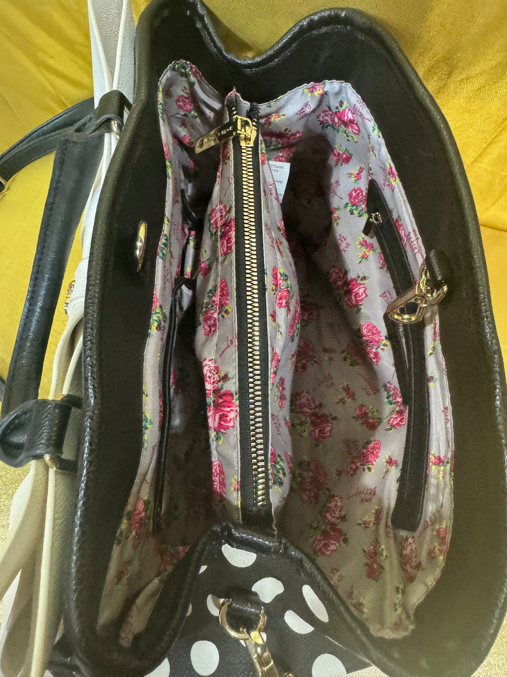 Betsey Johnson Big Bow Wagon Satchel