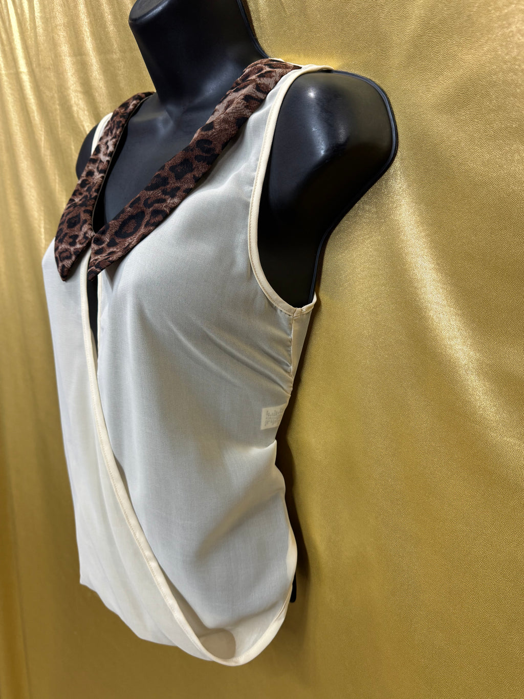 YA Los Angeles Cream Wrap Blouse Silk Blend Leopard Collar Small NWT