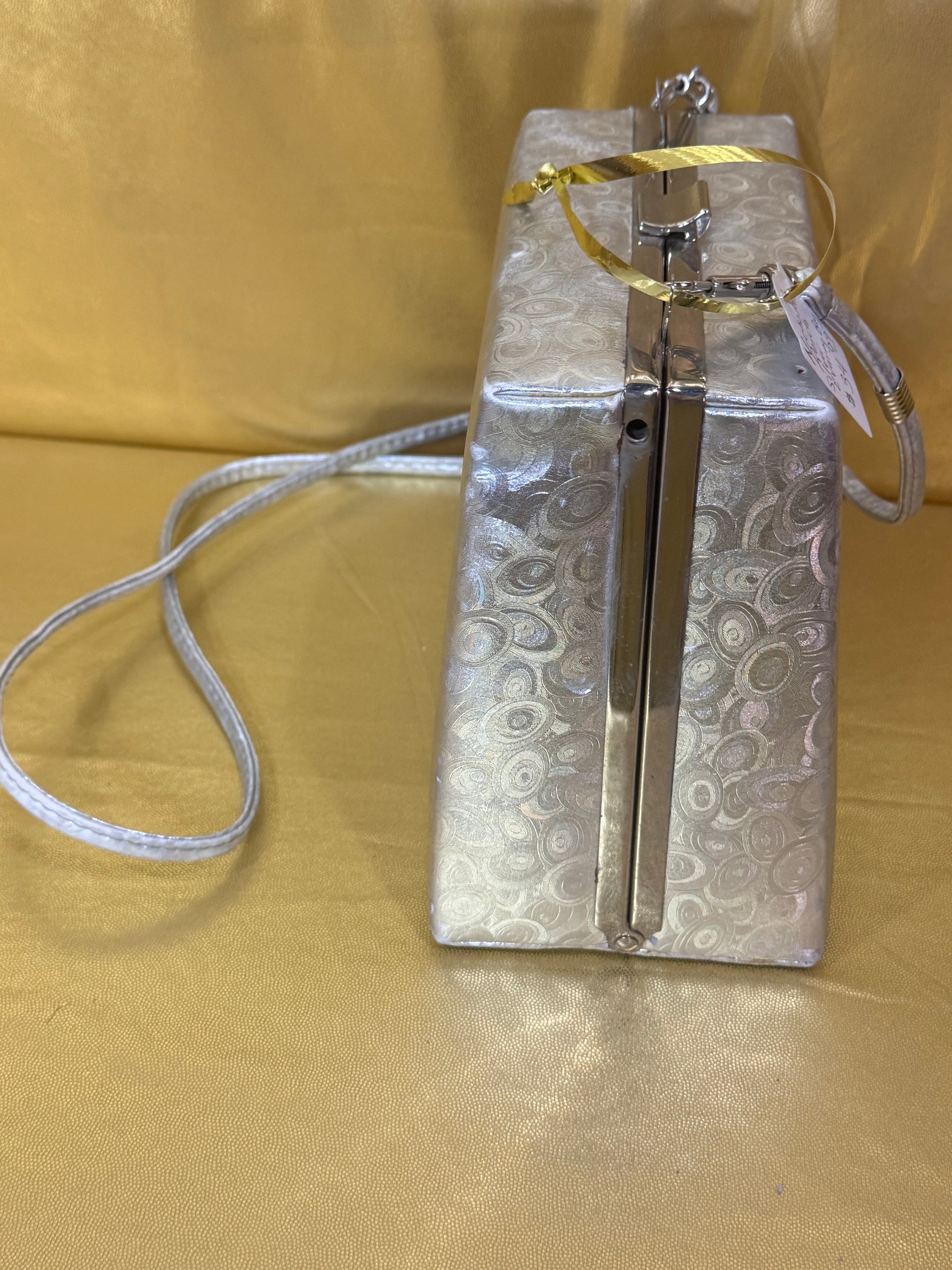 Stunning Vintage Nicholas Reich Silver Structured Evening Bag ✨