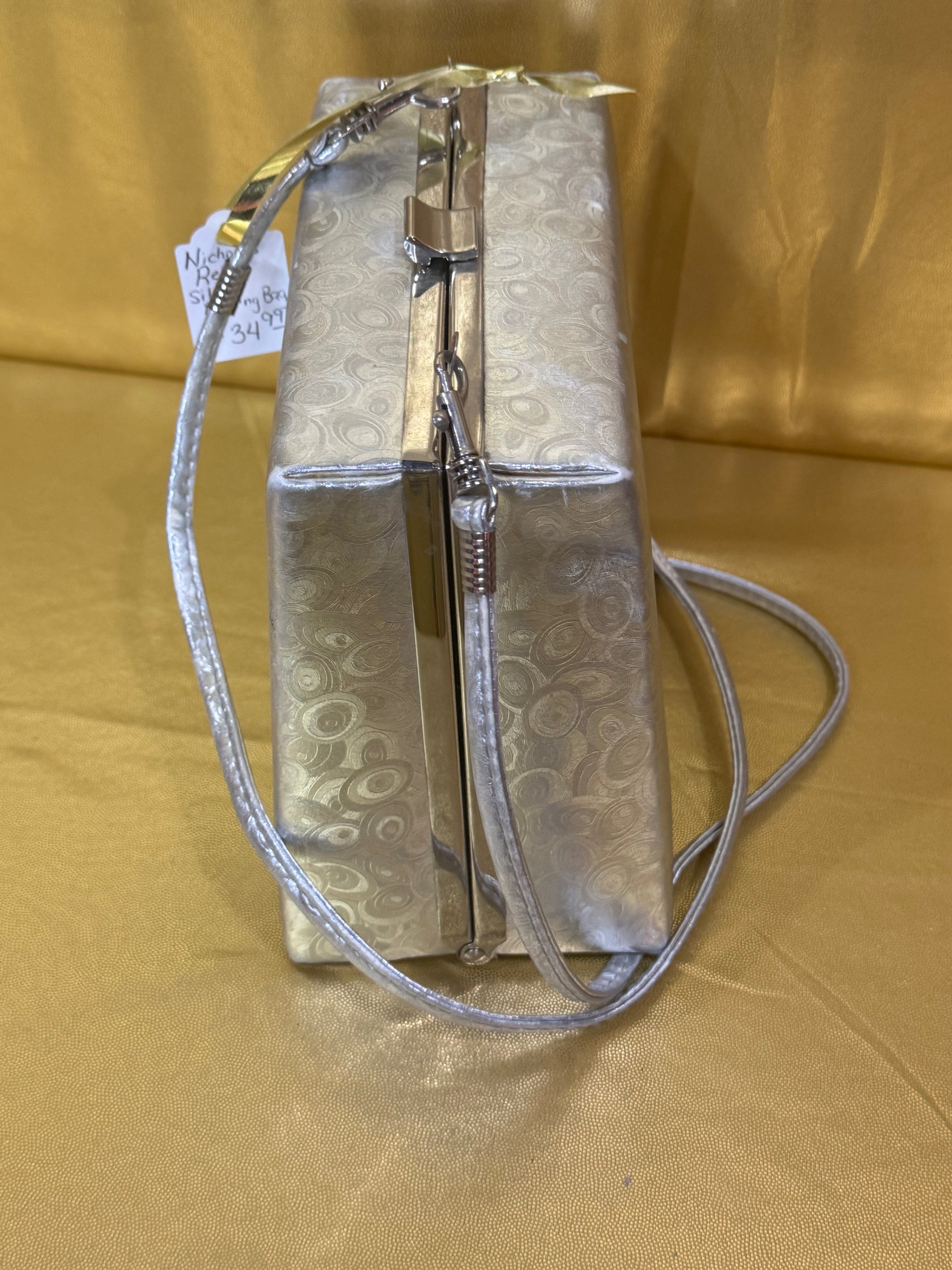 Stunning Vintage Nicholas Reich Silver Structured Evening Bag ✨