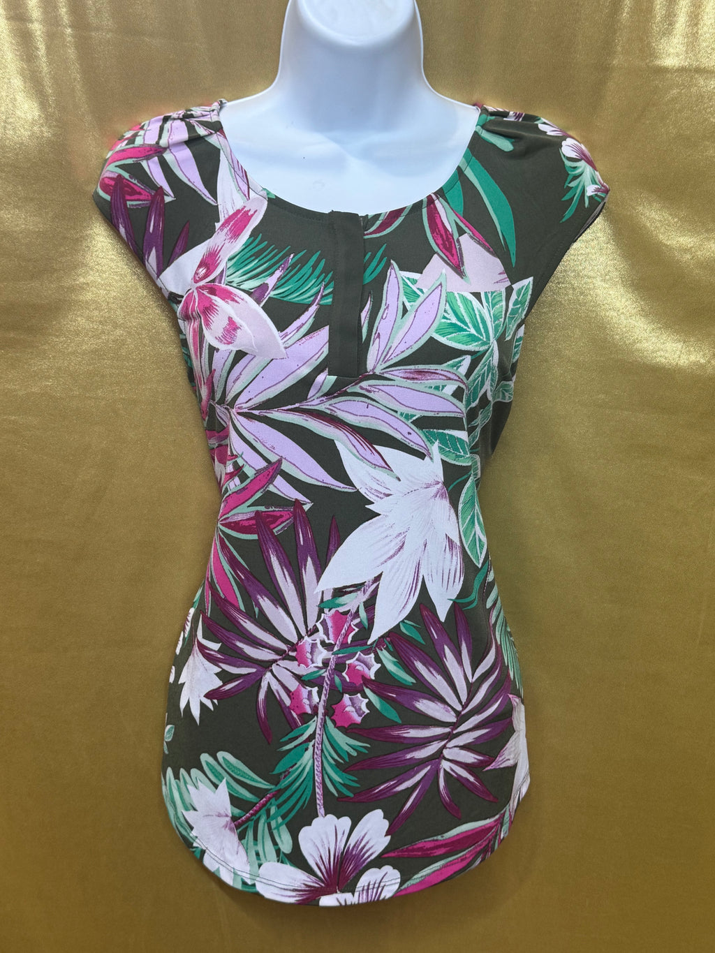 New York & Co. 7th Avenue Tropical Floral Top - Small