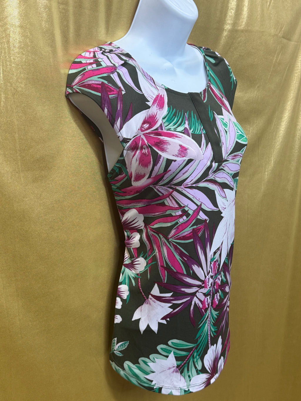 New York & Co. 7th Avenue Tropical Floral Top - Small
