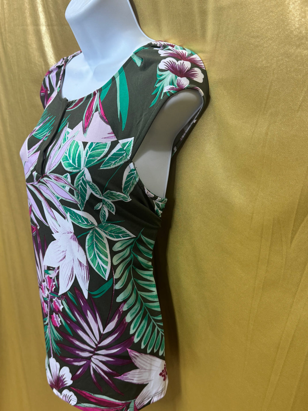 New York & Co. 7th Avenue Tropical Floral Top - Small