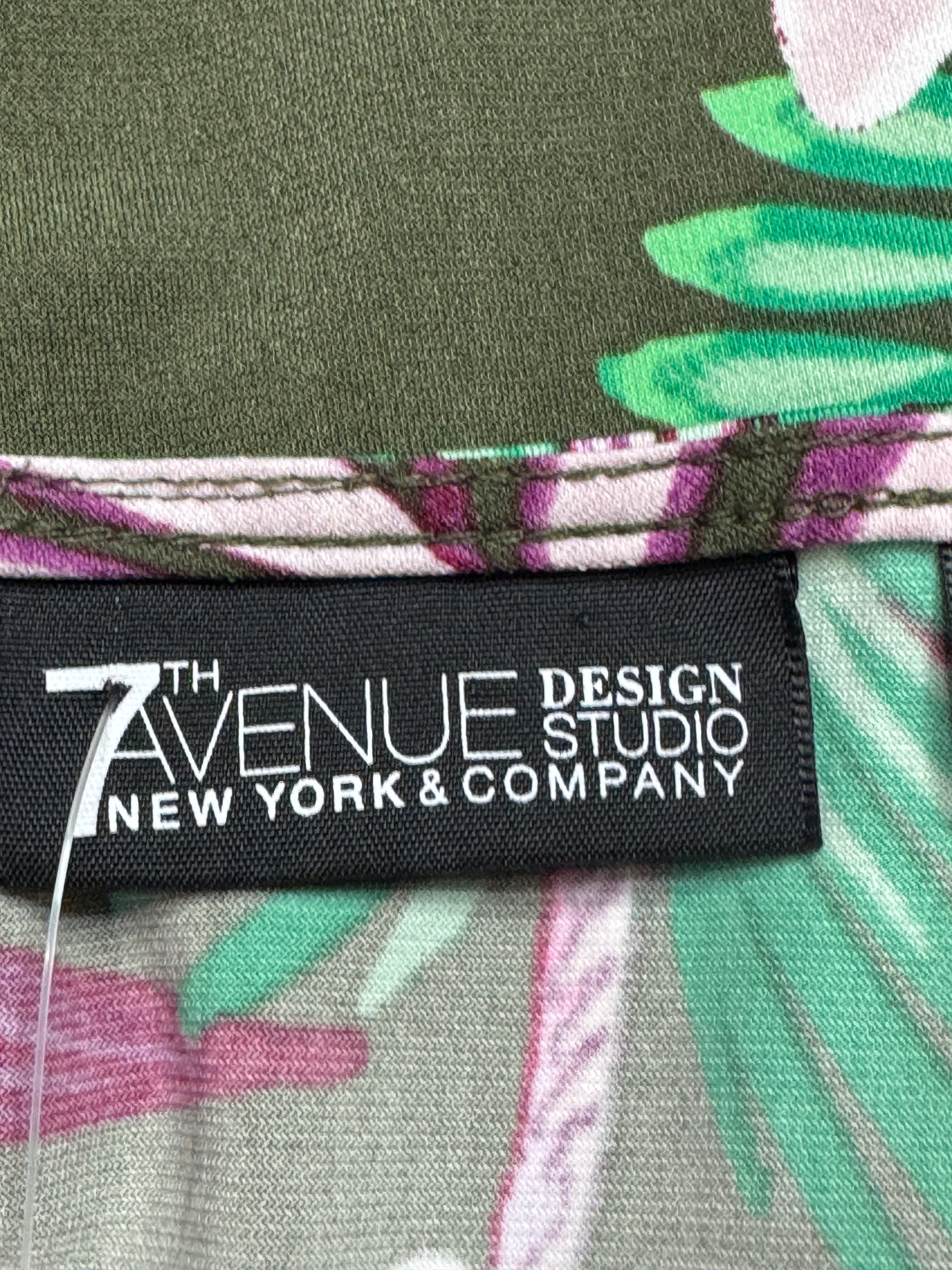 New York & Co. 7th Avenue Tropical Floral Top - Small
