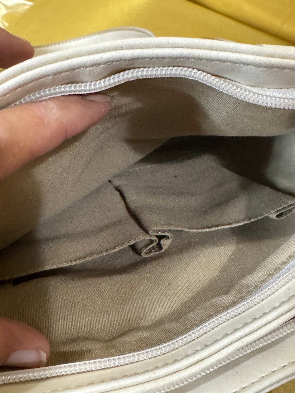 Liz Claiborne Vintage Cream & Woven Straw Shoulder Tote Bag