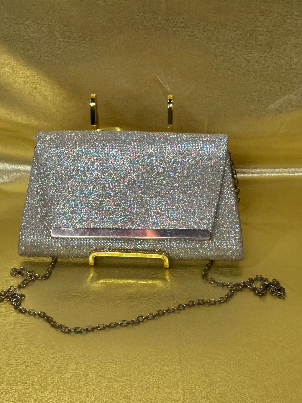 Shimmering Elegance: Blush Brand Silver Glitter Evening Clutch