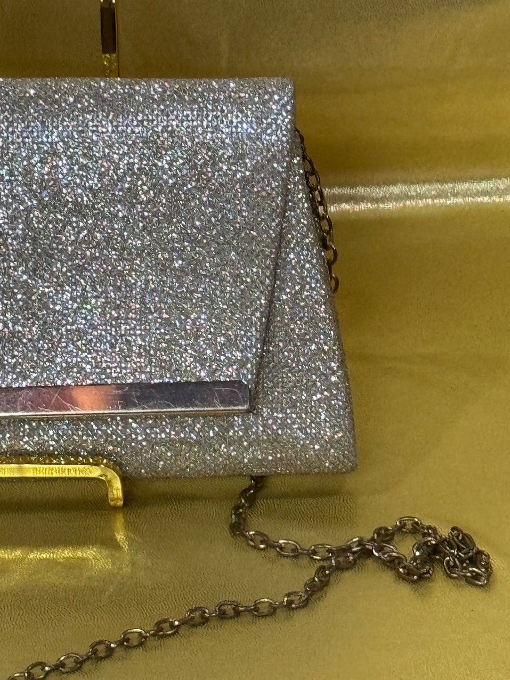 Shimmering Elegance: Blush Brand Silver Glitter Evening Clutch