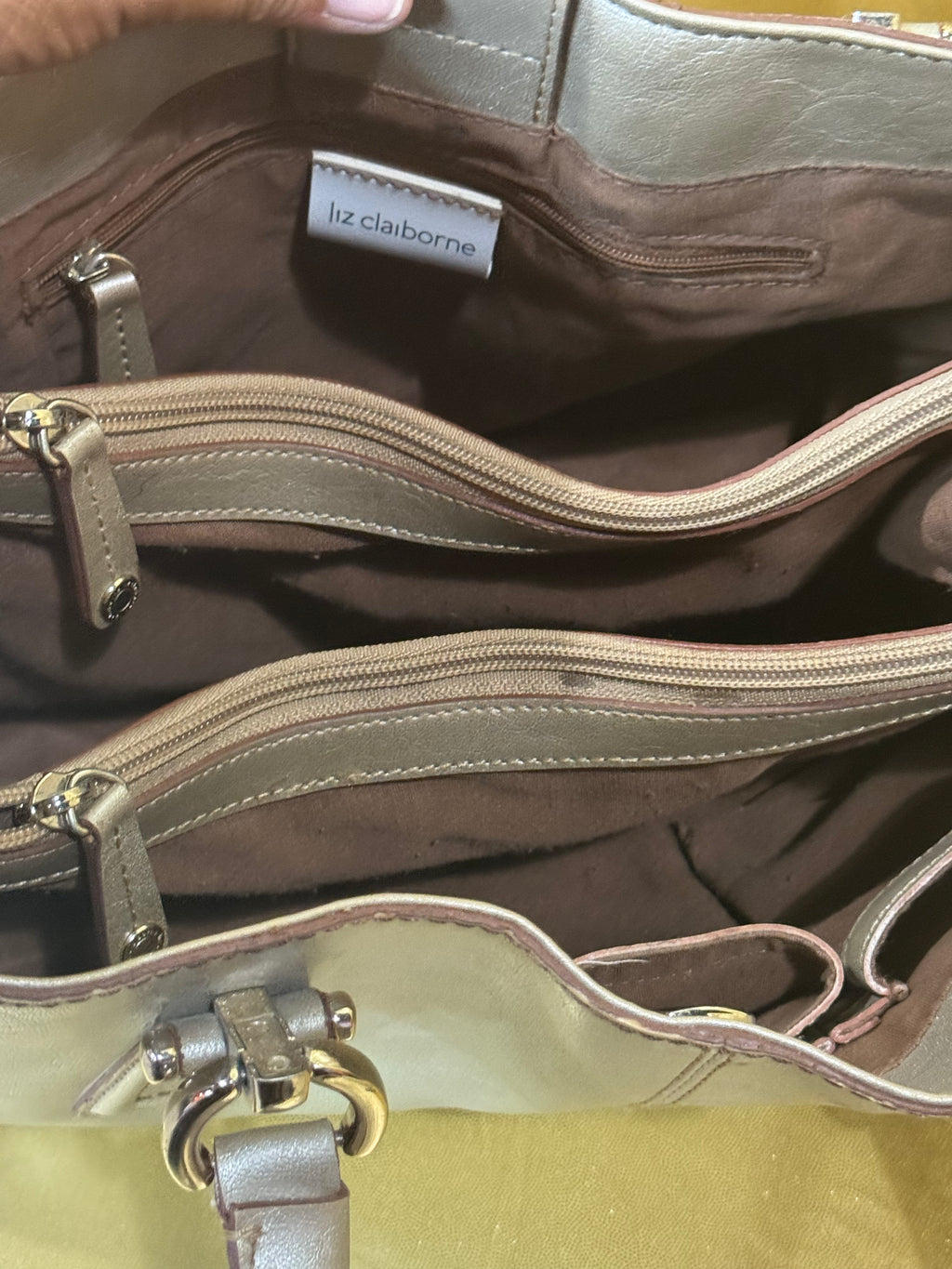 ✨ Vintage Liz Claiborne Metallic Bronze Hobo Shoulder Bag ✨