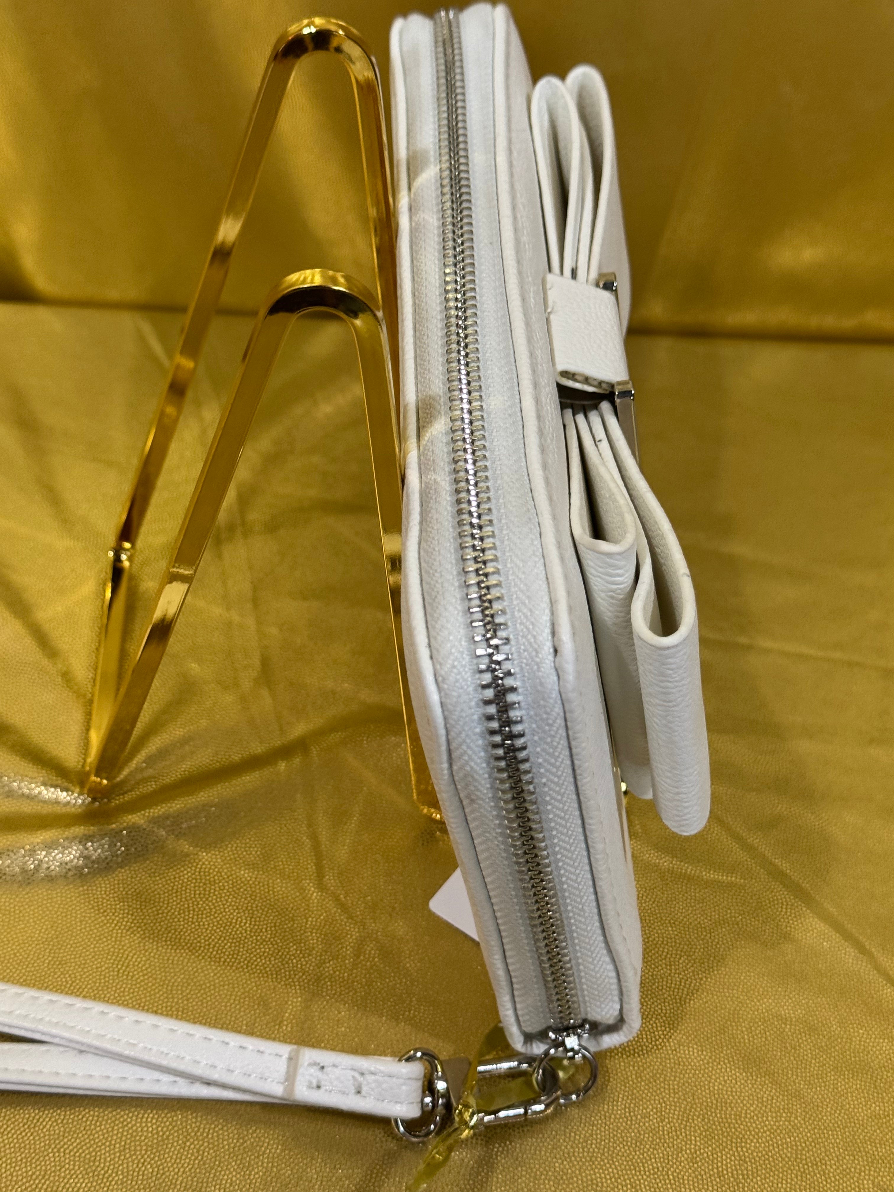 Betsey Johnson White Bow Zippered Wristlet Clutch